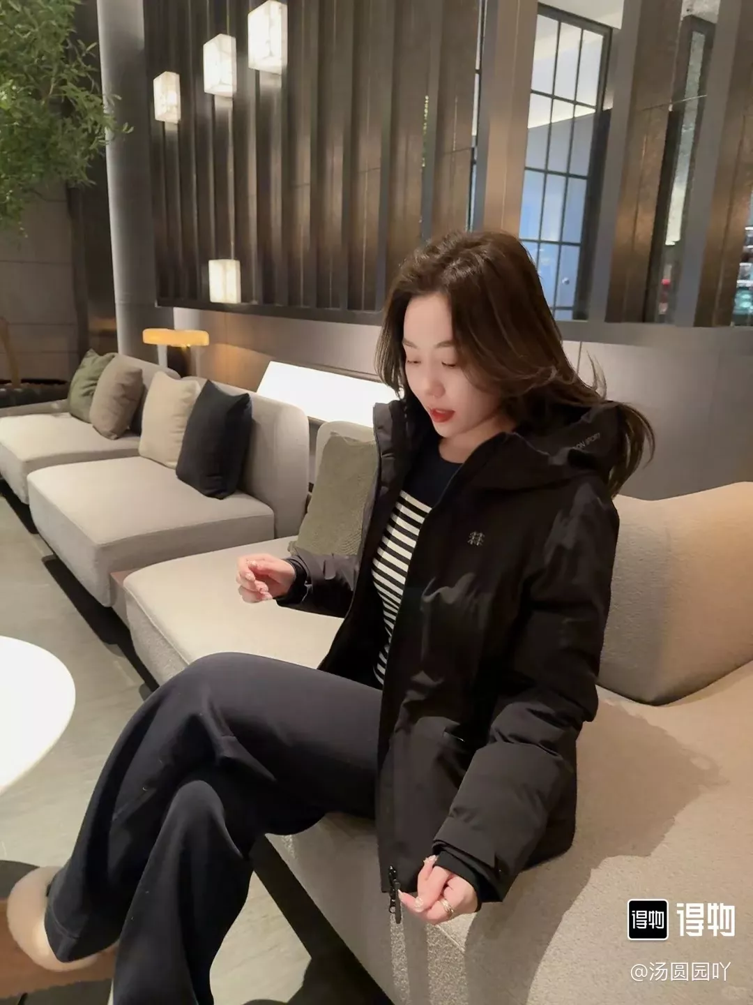 코오롱스포츠 후드 벨트 구스다운 여성용 쇼트 패딩 상세 이미지 38