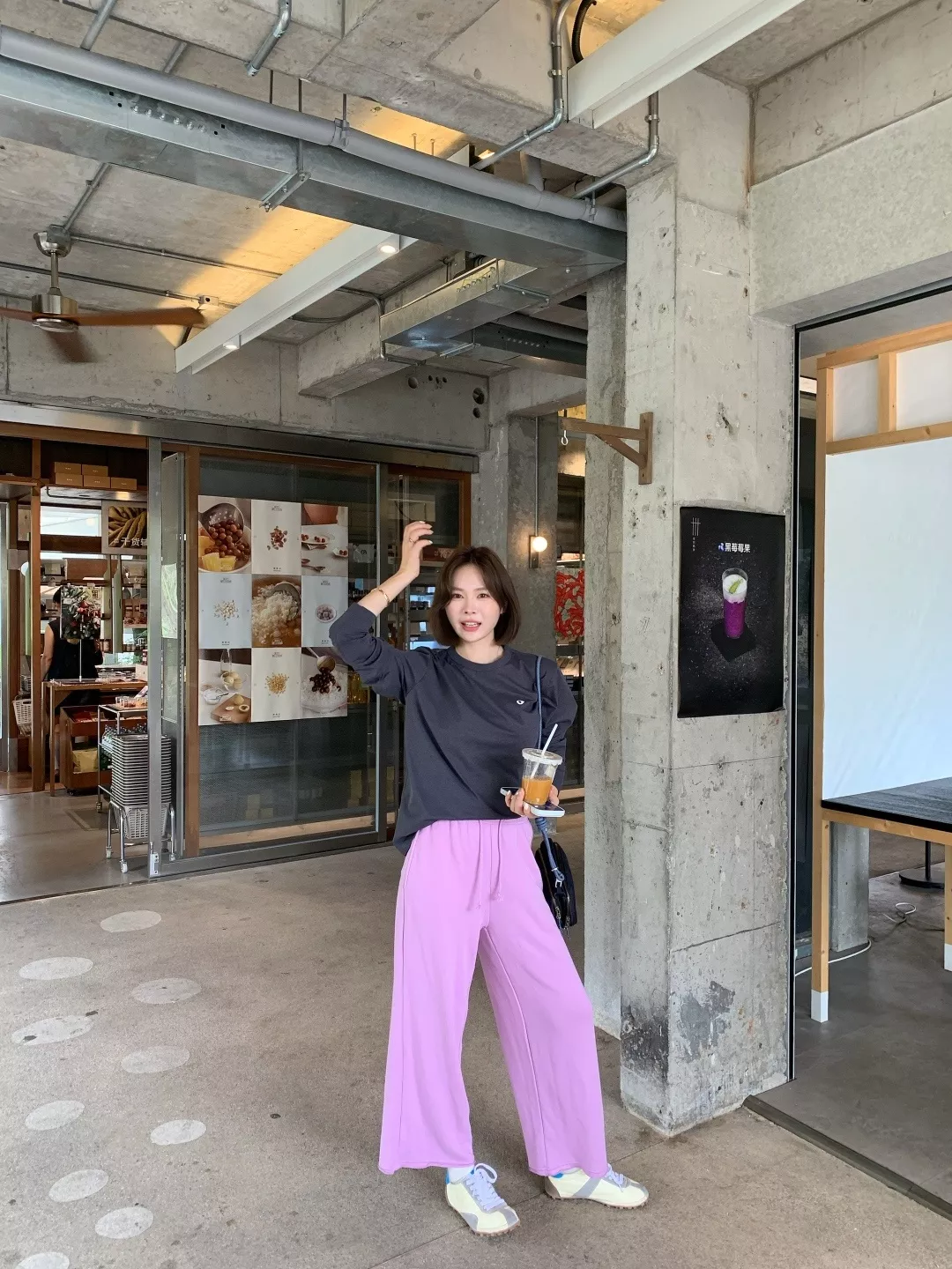 안코라우 만화 프린트 여성용 긴소매 티셔츠 상세 이미지 68