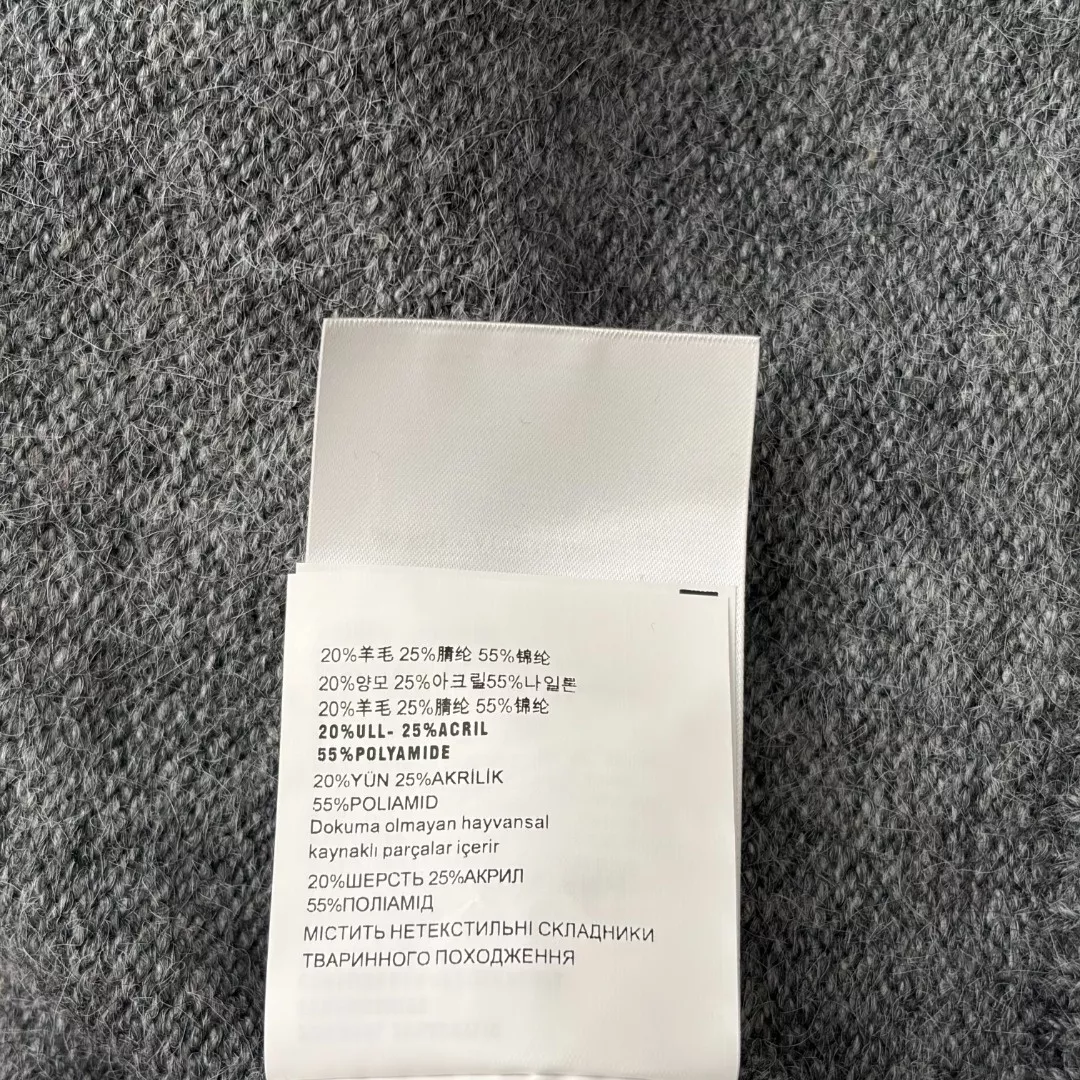 미우미우 스트라이프 타이 니트 여성용 투피스 상세 이미지 9