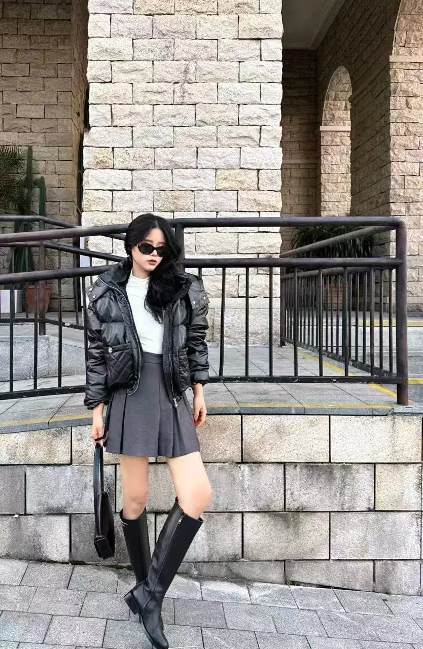 샤넬 다이아 퀼팅 후드 여성용 쇼트 패딩 상세 이미지 15