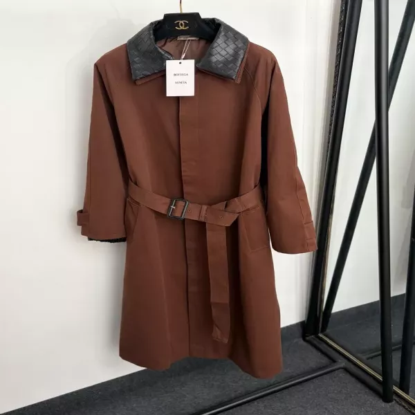 보테가베네타 위빙 가죽 칼라 벨트 여성용 롱 코트