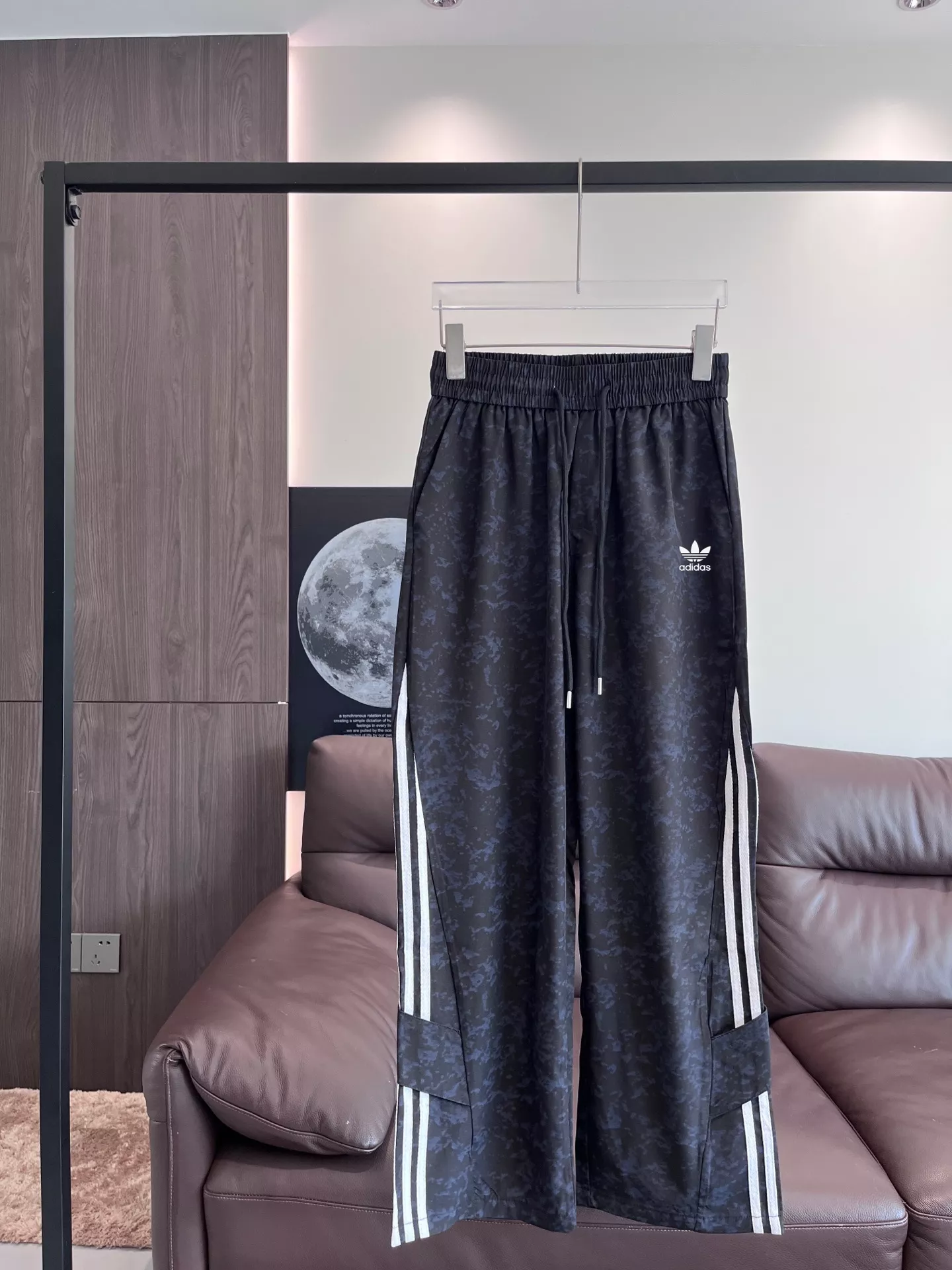 아디다스 타이다이 삼선 남녀공용 트레이닝 팬츠 상세 이미지 3