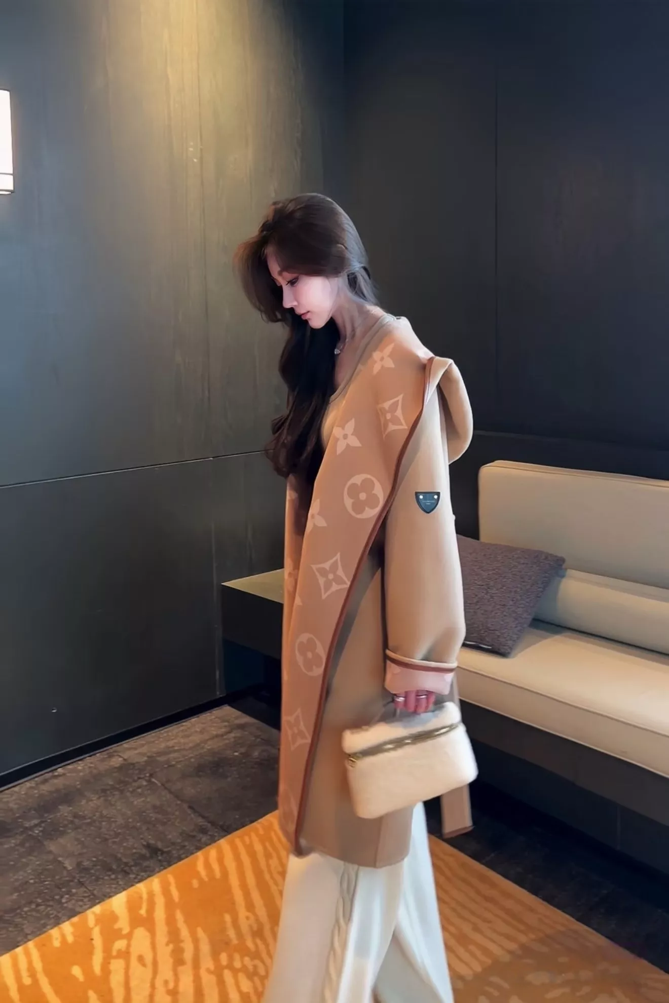 루이비통 모노그램 벨트 여성용 쇼트 코트 상세 이미지 65
