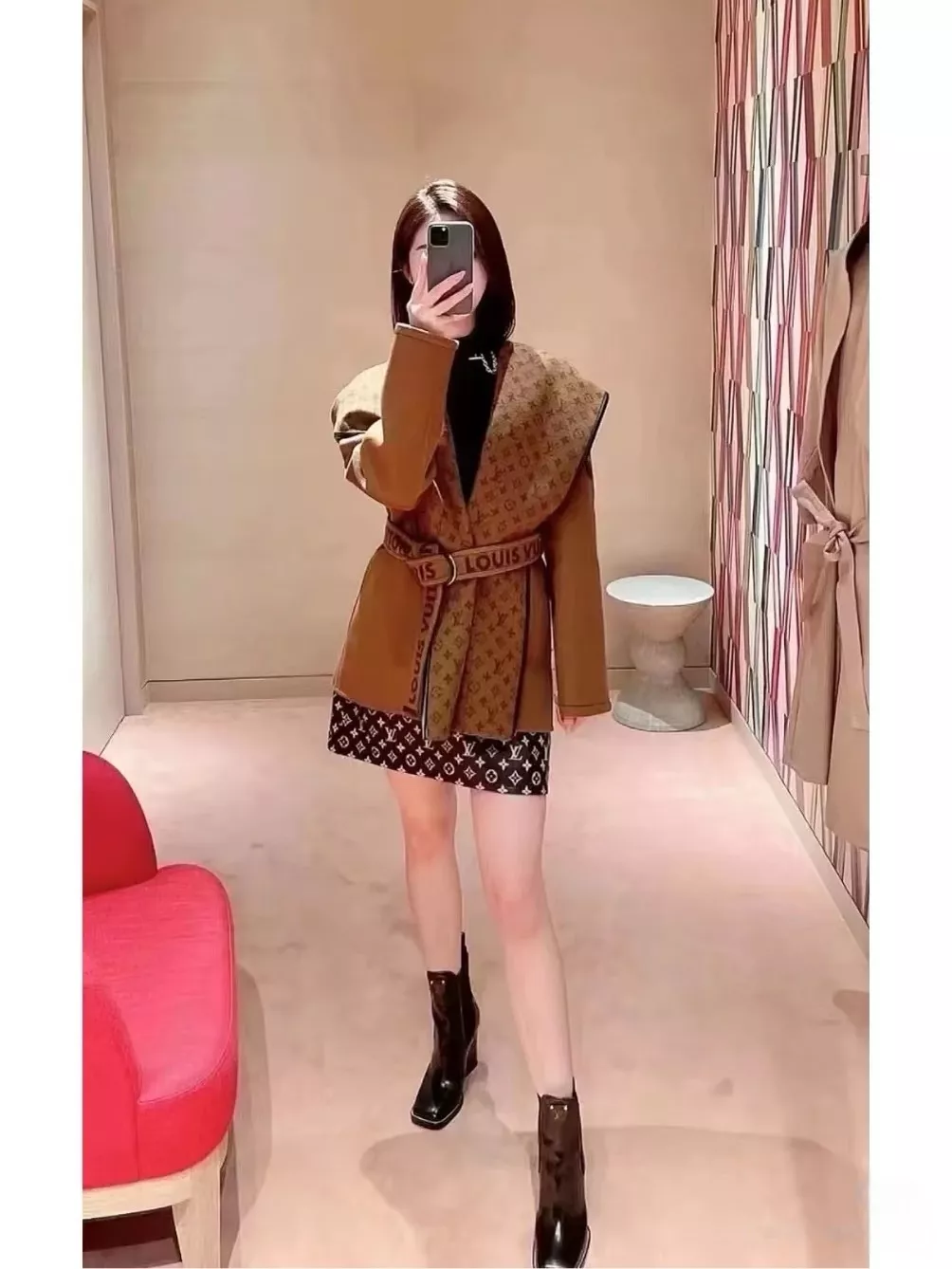 루이비통 모노그램 벨트 여성용 쇼트 코트 상세 이미지 62