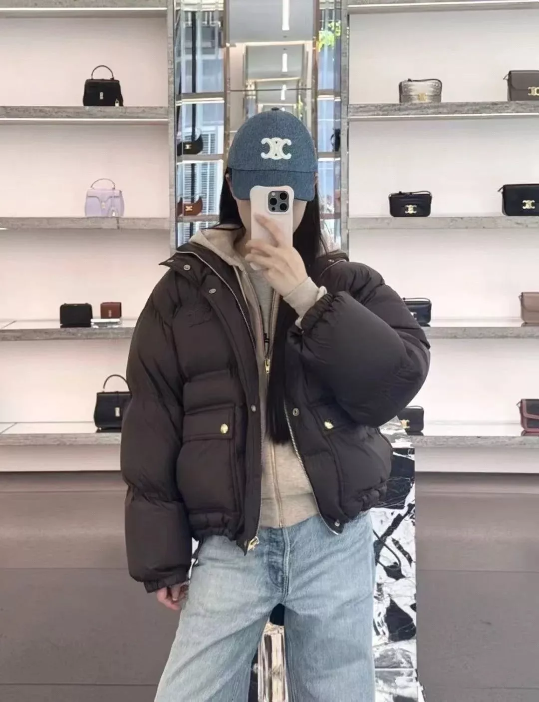 셀린느 배색 카라 우븐 여성용 쇼트 패딩 상세 이미지 59