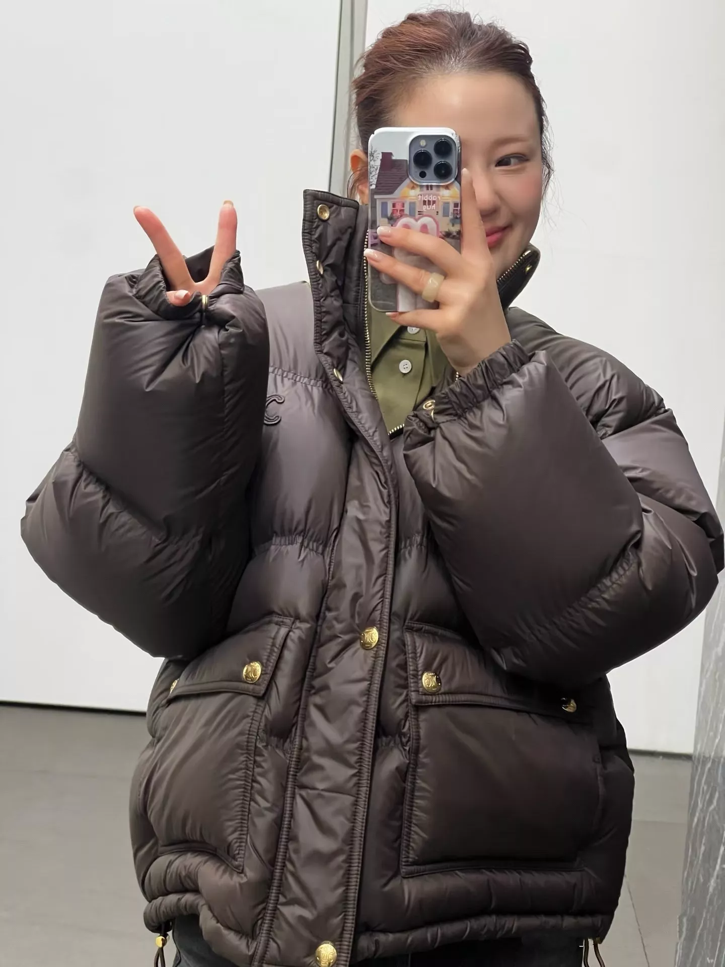 셀린느 배색 카라 우븐 여성용 쇼트 패딩 상세 이미지 61
