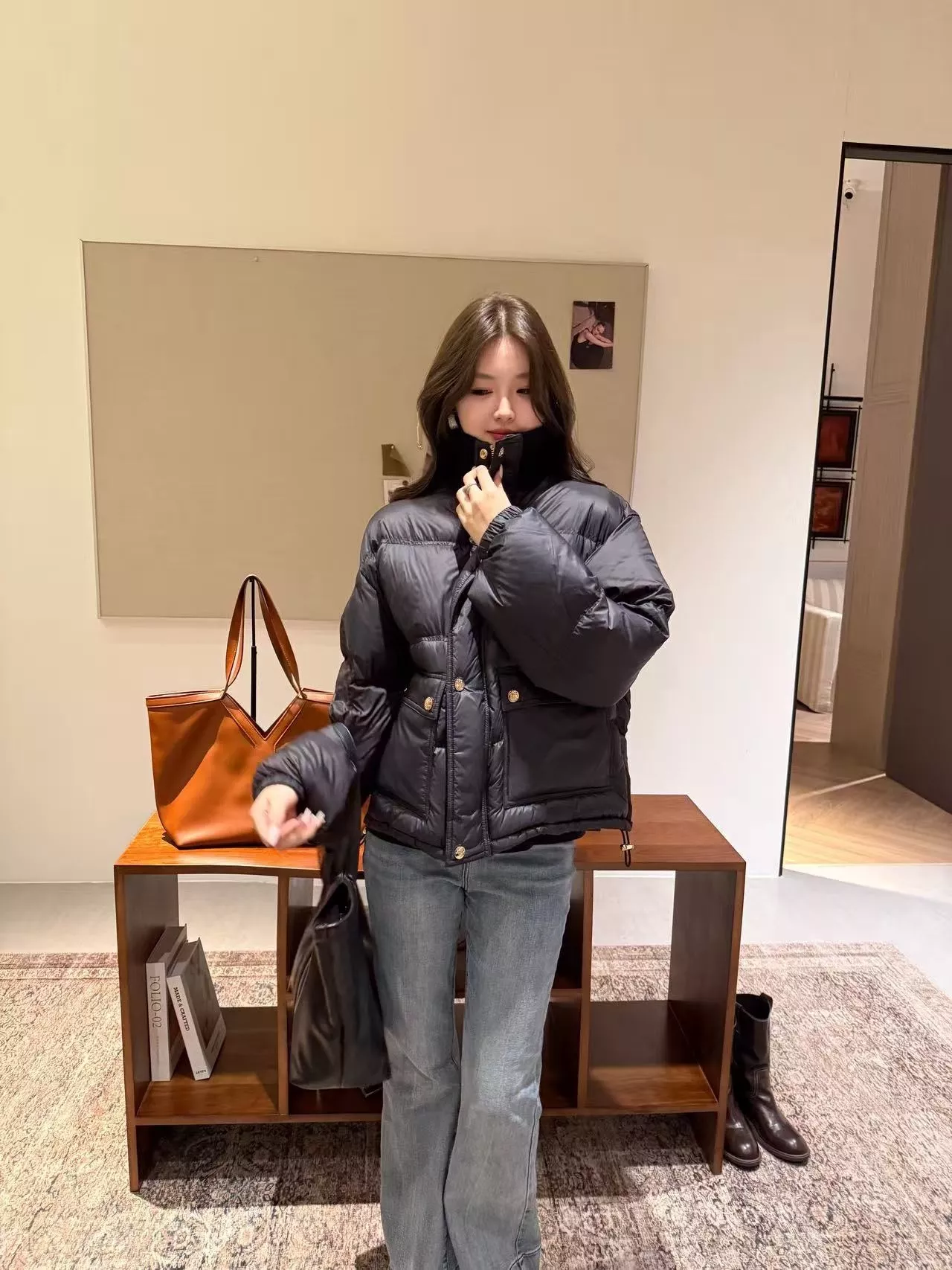 셀린느 우븐 퀼팅 여성용 쇼트 패딩 상세 이미지 59