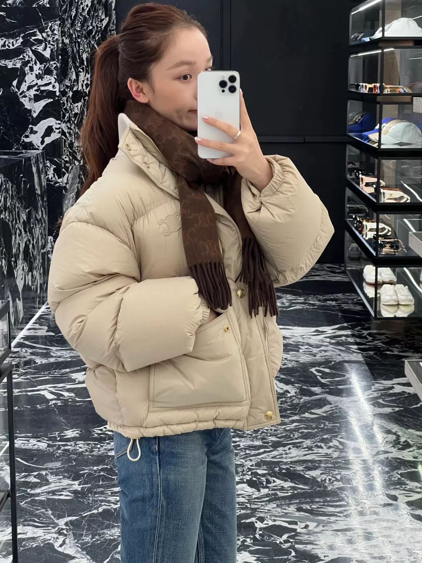 셀린느 스탠드넥 퀼팅 여성용 쇼트 패딩 상세 이미지 62