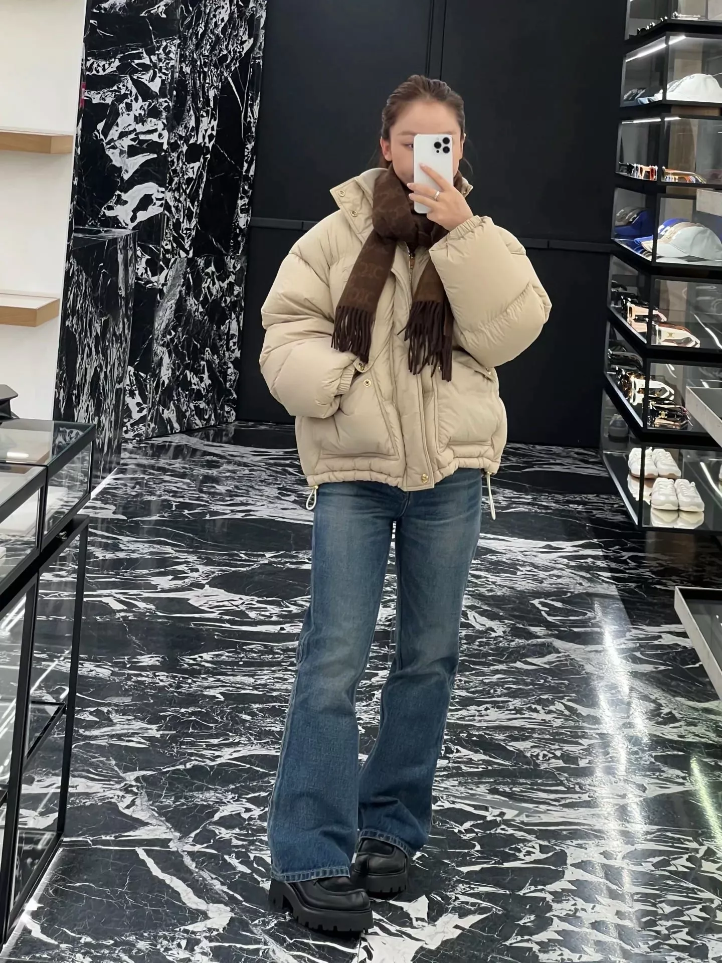 셀린느 스탠드넥 퀼팅 여성용 쇼트 패딩 상세 이미지 63