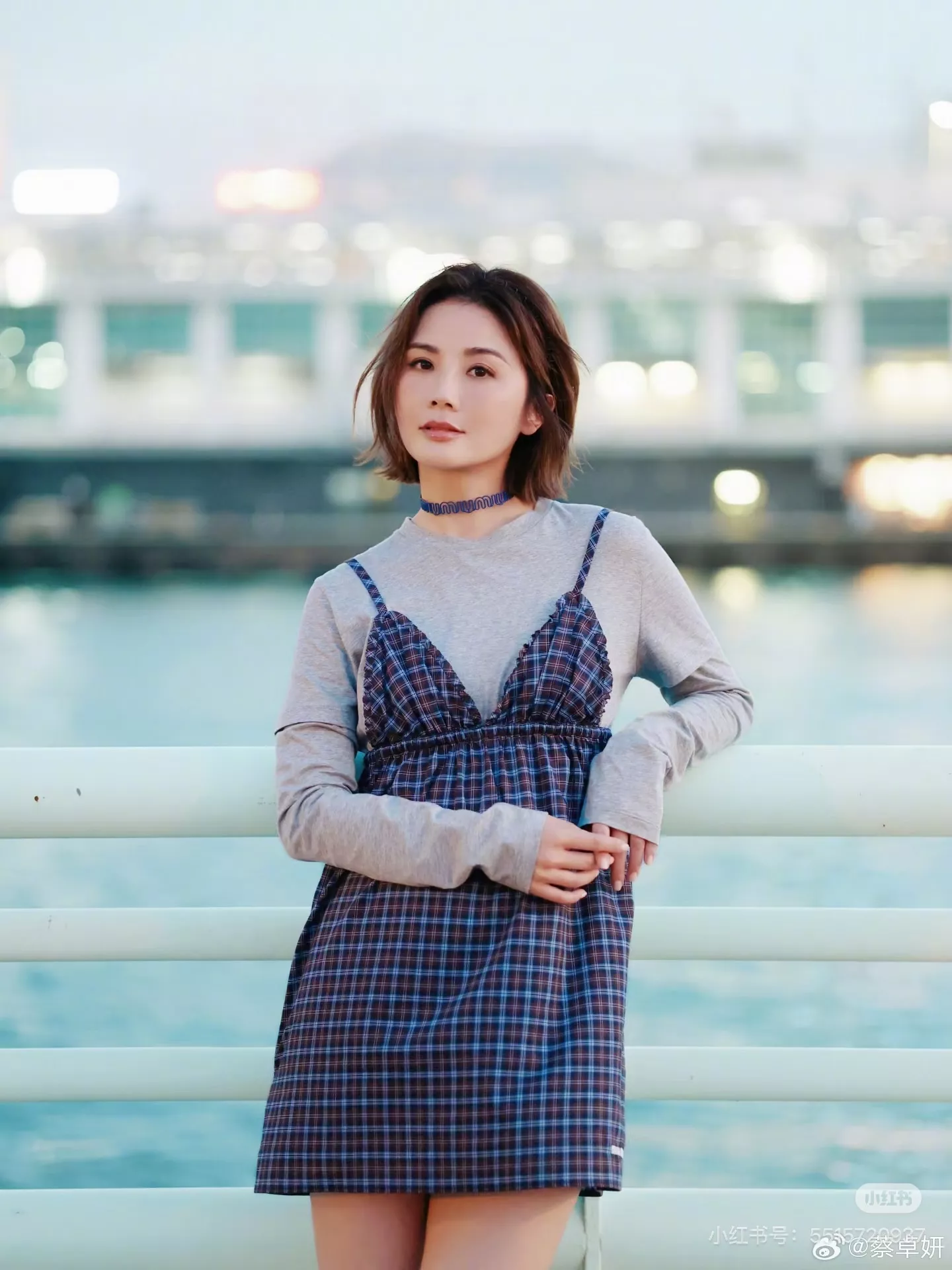 미우미우 체크 배색 레이어드 여성용 원피스 상세 이미지 18