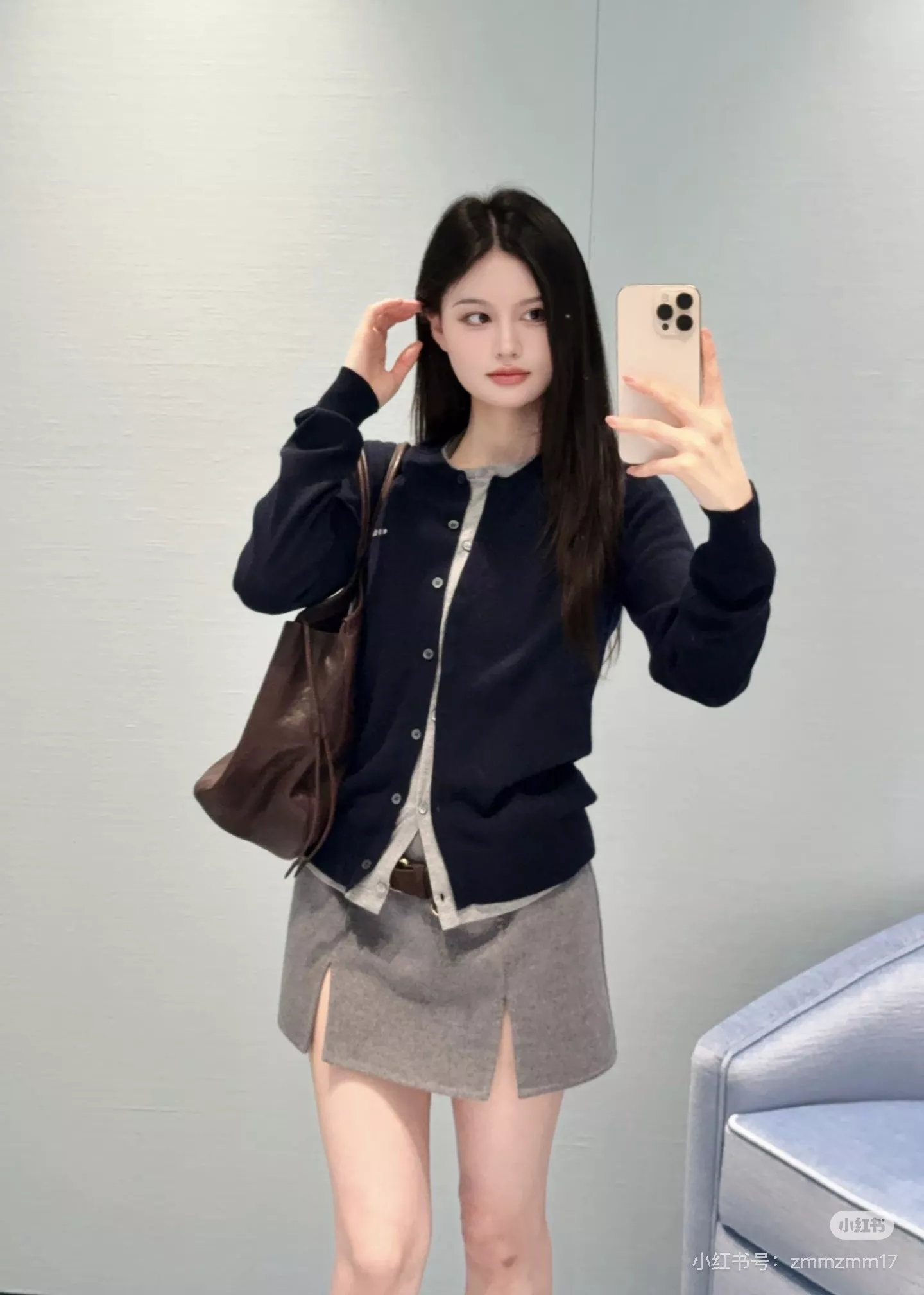 미우미우 배색 라운드넥 여성용 긴소매 가디건 상세 이미지 11