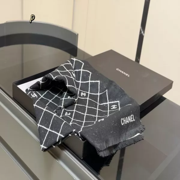 샤넬 격자 패턴 프린지 직사각 머플러
