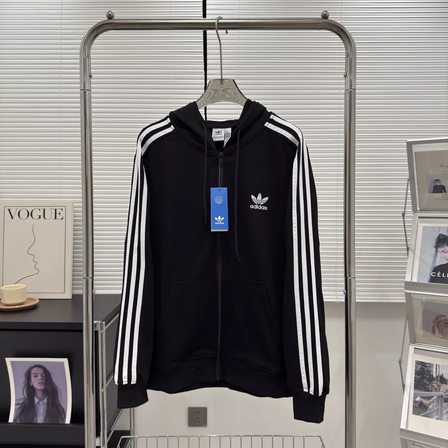 아디다스 삼선 자수 면 남녀공용 후드 재킷 상세 이미지 3