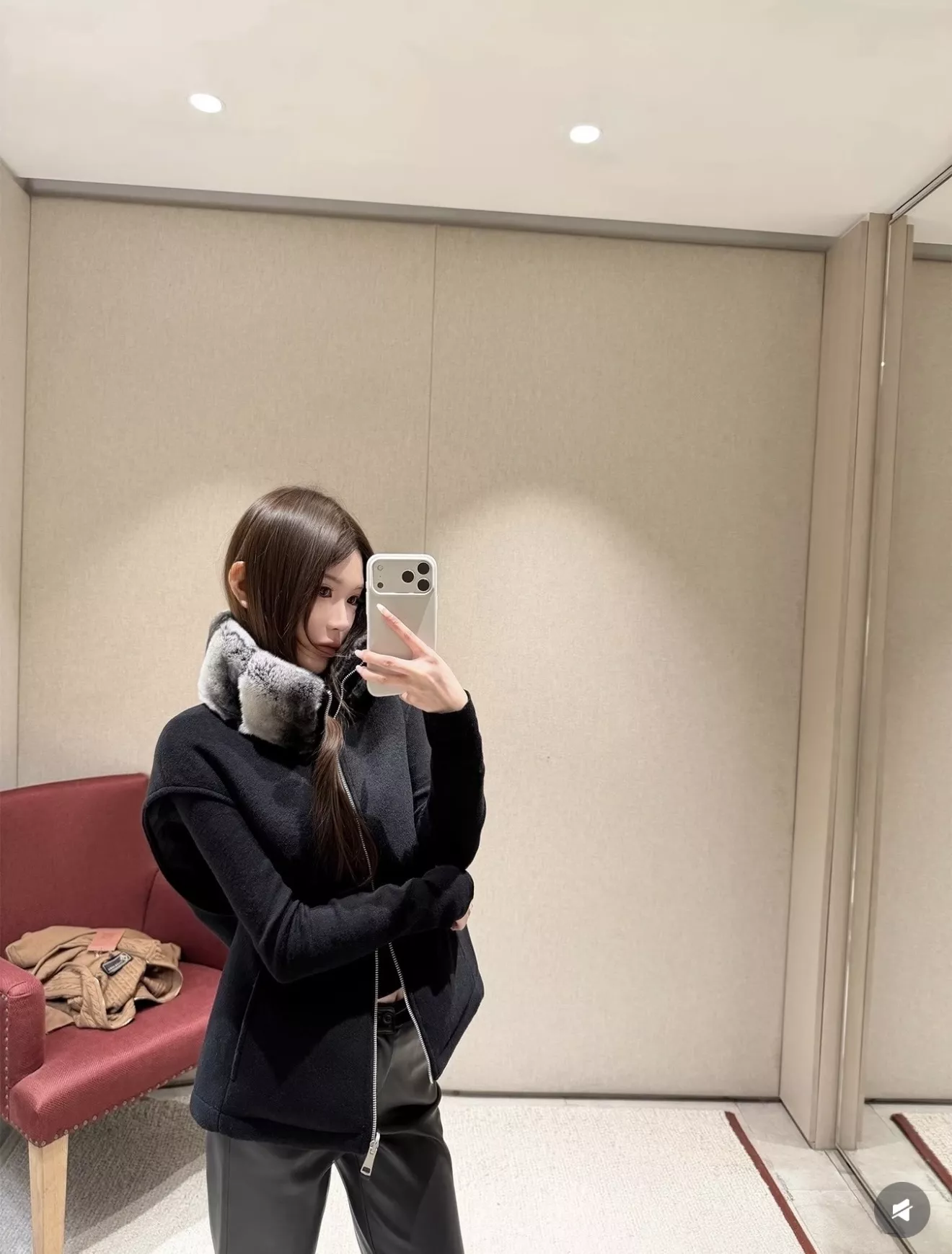 로로피아나 양모 퍼 칼라 여성용 패딩 조끼 상세 이미지 14