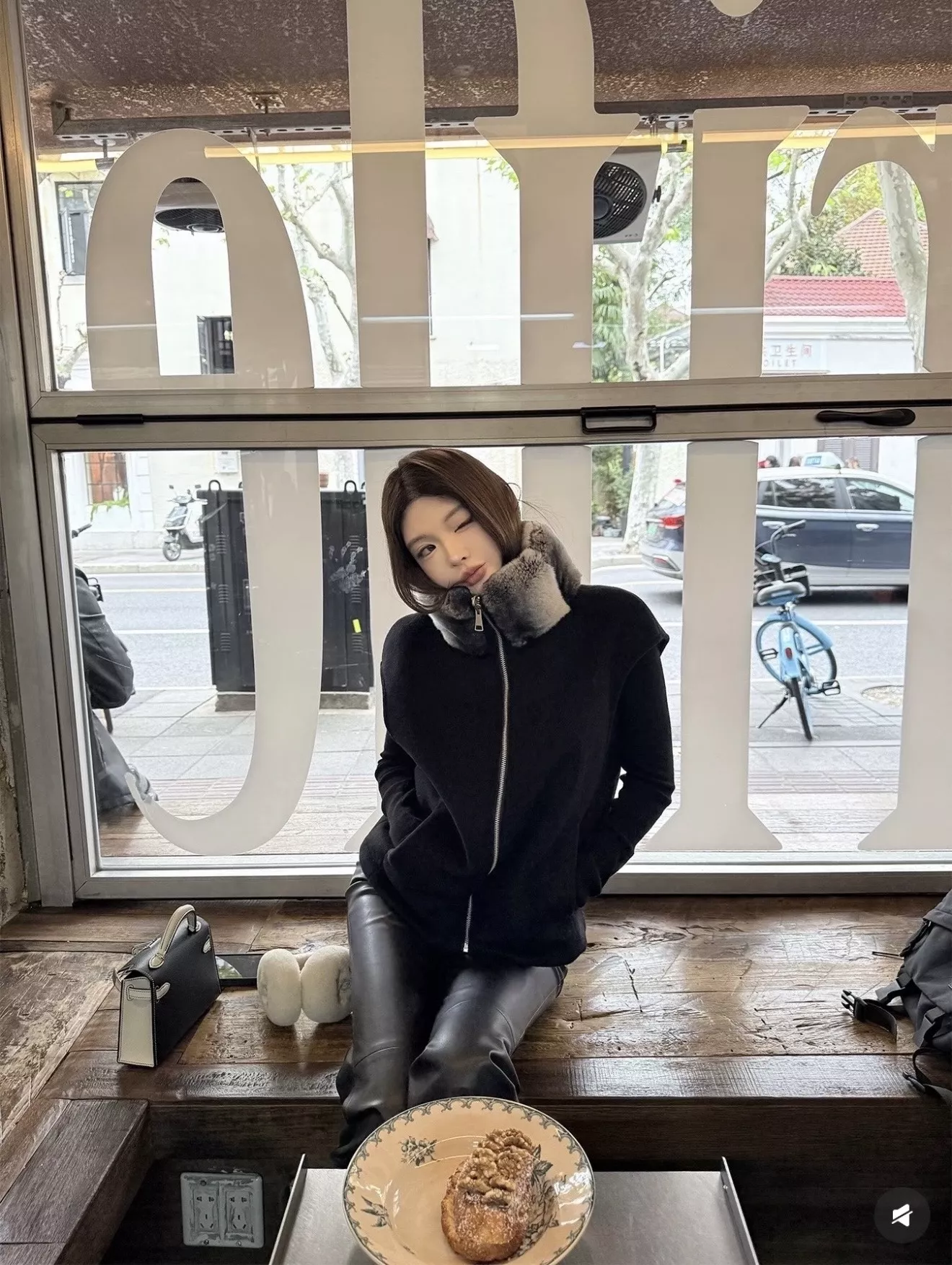 로로피아나 양모 퍼 칼라 여성용 패딩 조끼 상세 이미지 16