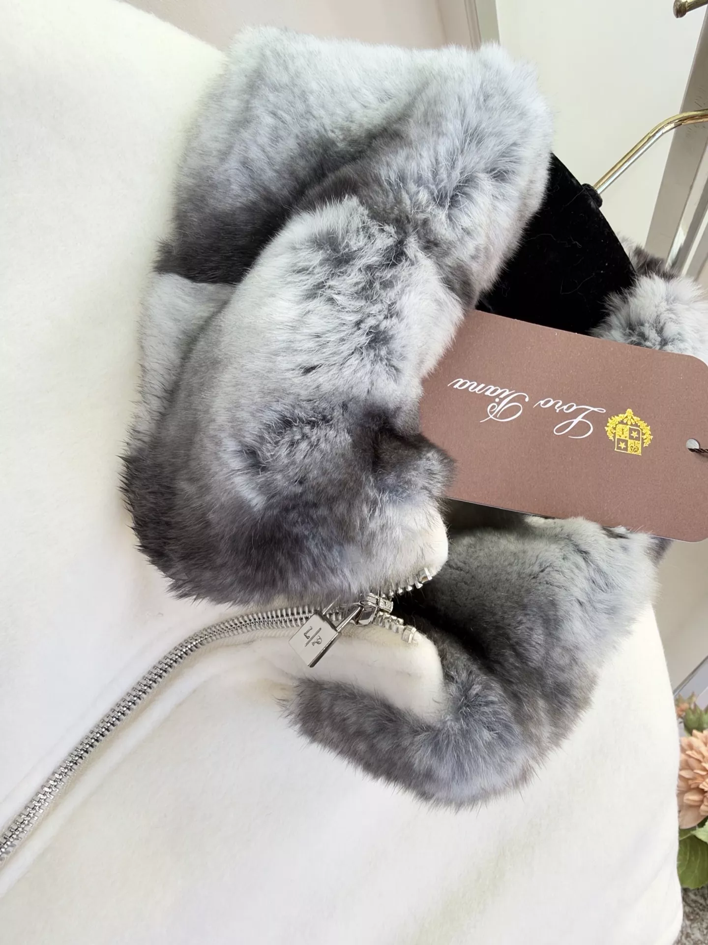 로로피아나 양모 퍼 칼라 여성용 패딩 조끼 상세 이미지 3