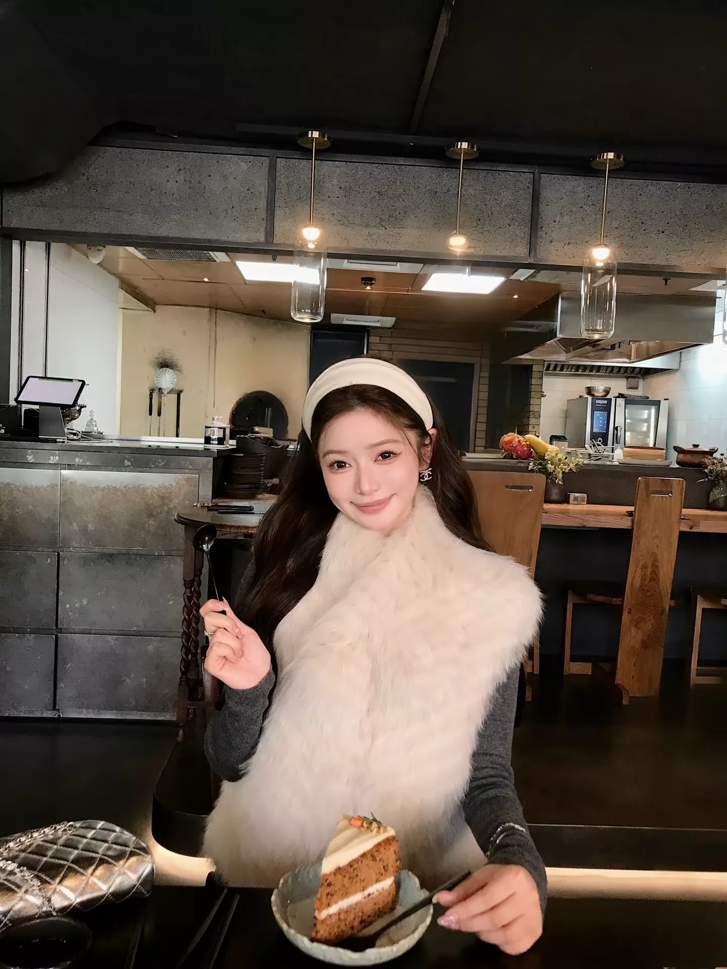 펜디 그라데이션 여우털 여성용 모피 조끼 상세 이미지 14