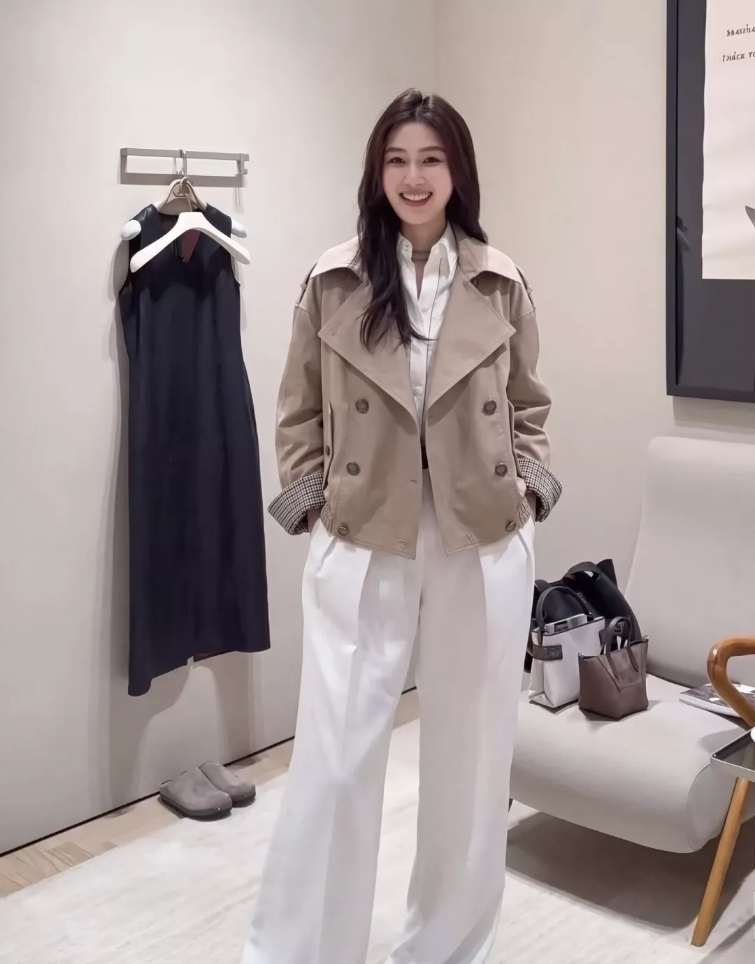 브루넬로쿠치넬리 더블 버튼 견장 여성용 쇼트 코트 상세 이미지 15