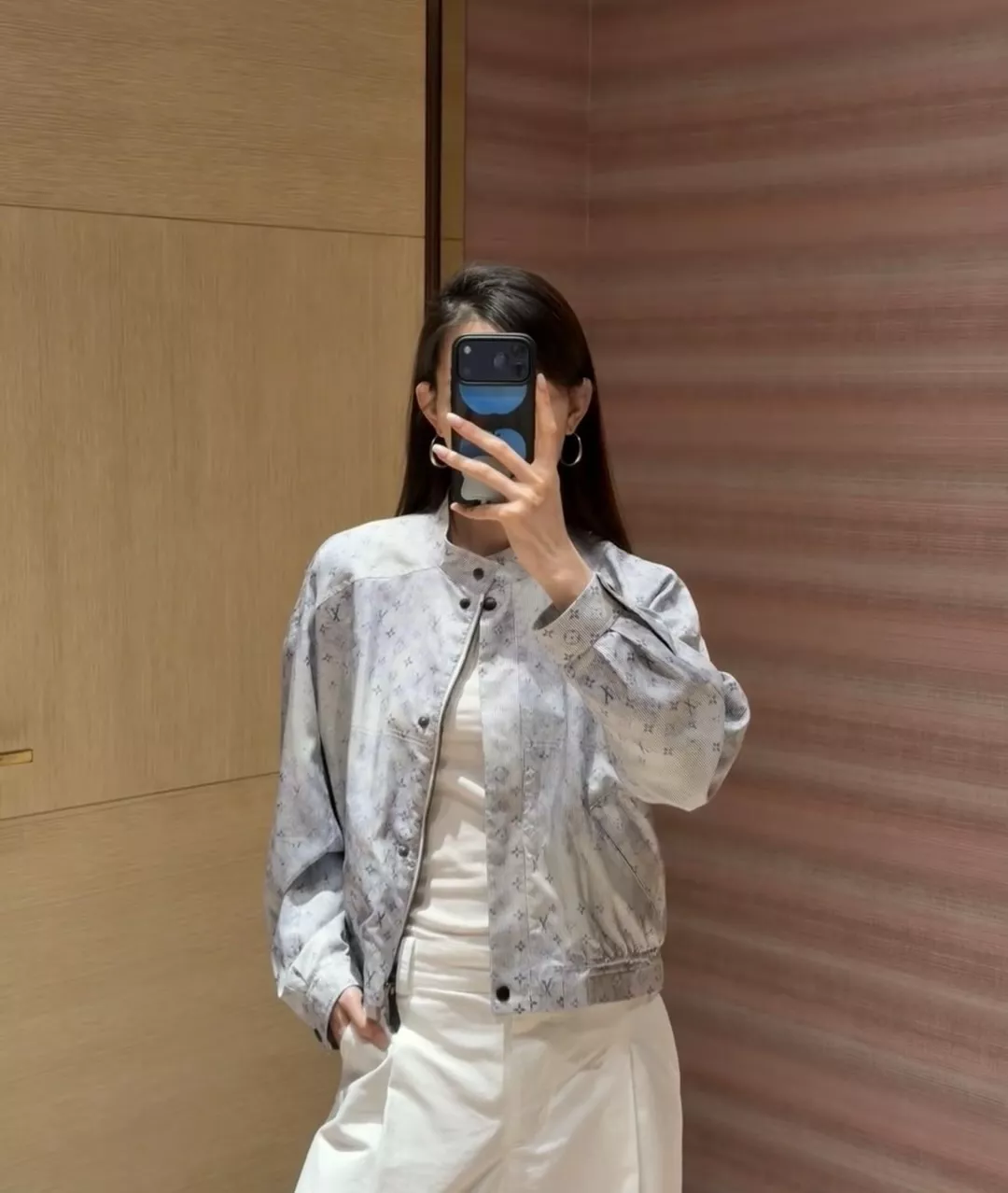 루이비통 수묵 프린트 실크 여성용 버튼 재킷 상세 이미지 10