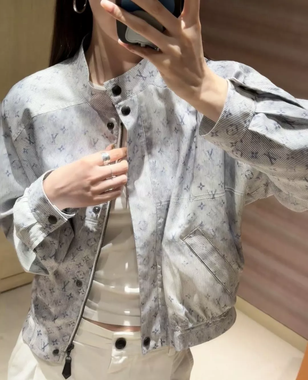 루이비통 수묵 프린트 실크 여성용 버튼 재킷 상세 이미지 11