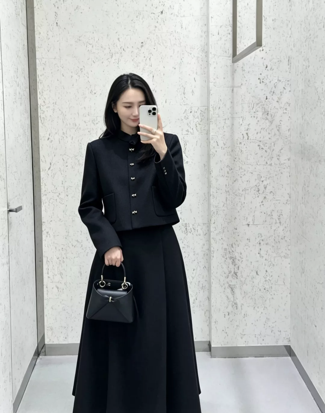 디올 리본 칼라 크롭 여성용 버튼 재킷 상세 이미지 10