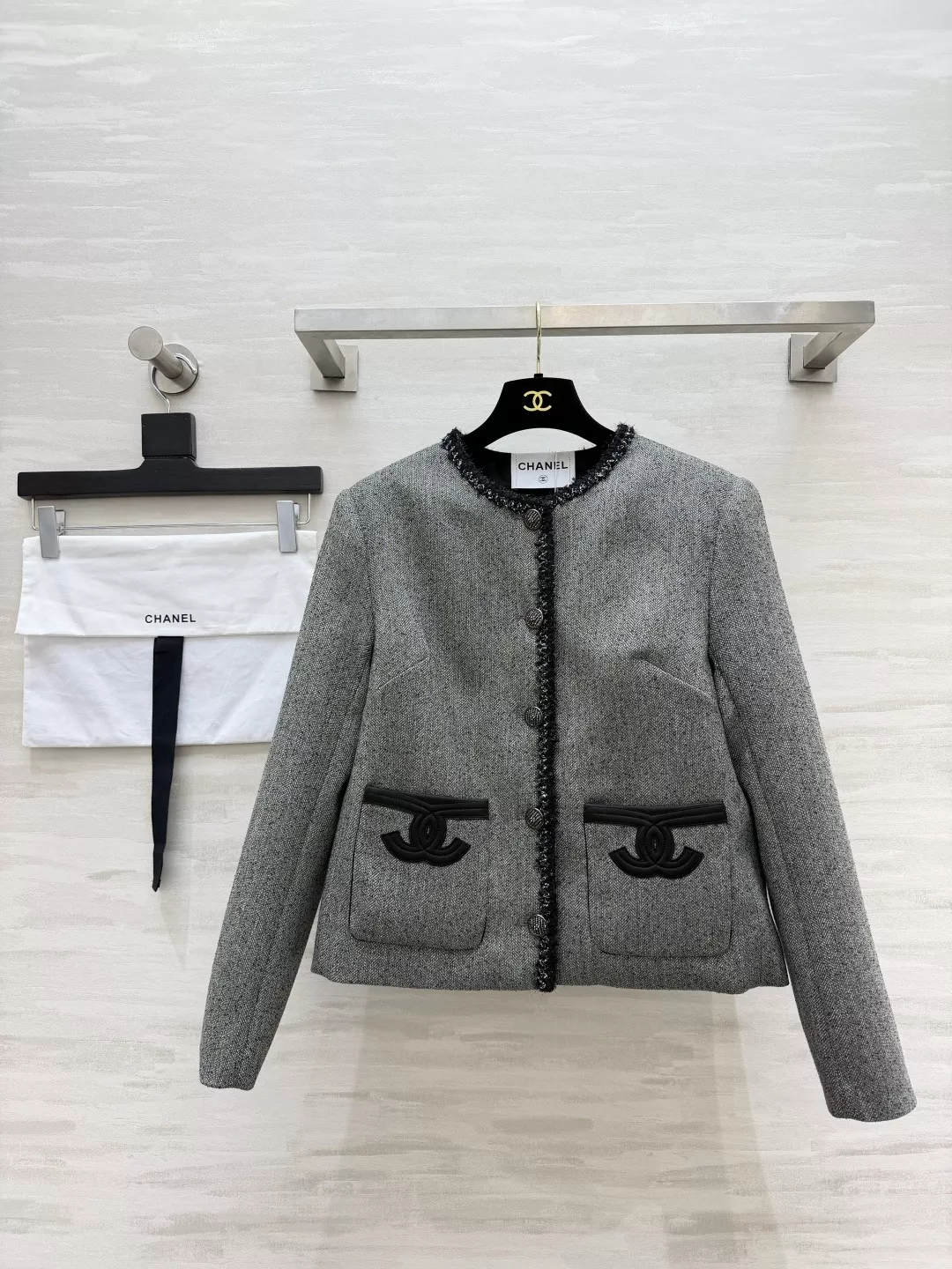 샤넬 라운드넥 울 여성용 트위드 재킷 상세 이미지 1