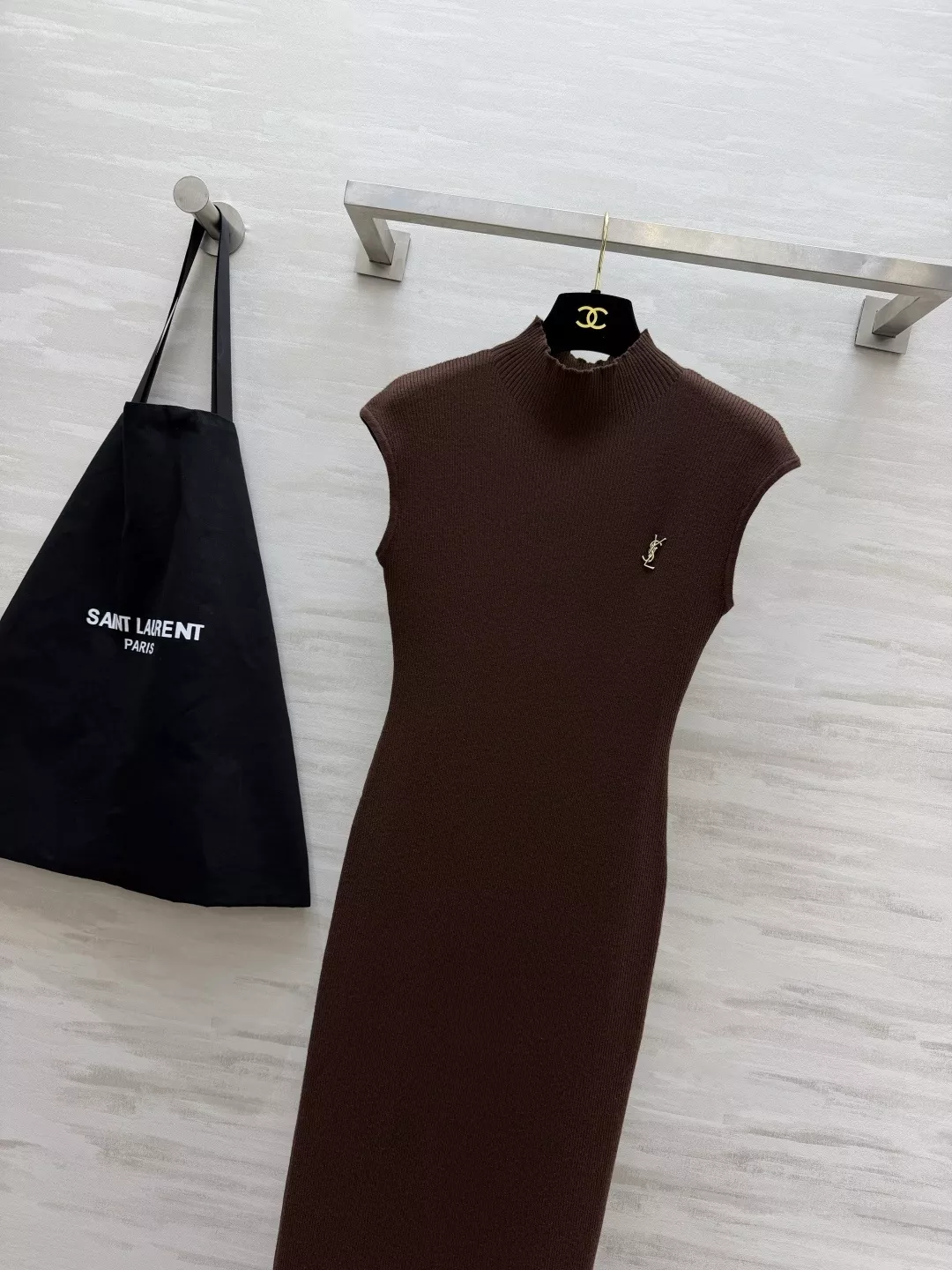입생로랑 반하이넥 골지 울 여성용 원피스 상세 이미지 2
