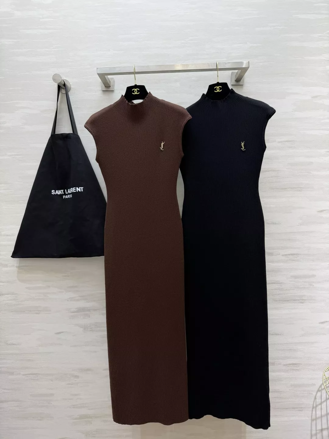 입생로랑 반하이넥 골지 울 여성용 원피스 상세 이미지 32