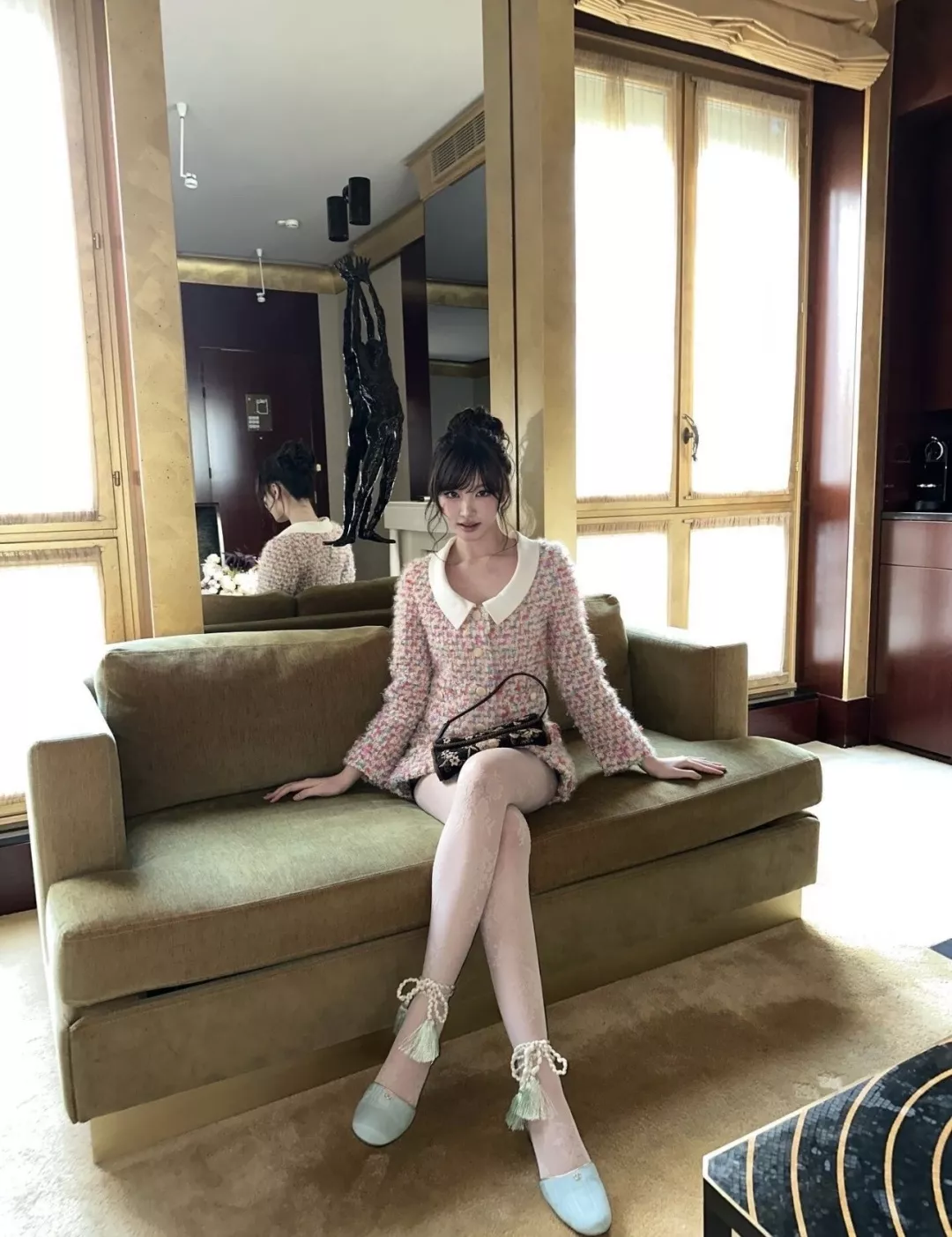 발렌티노 배색 칼라 크롭 여성용 트위드 재킷 상세 이미지 12