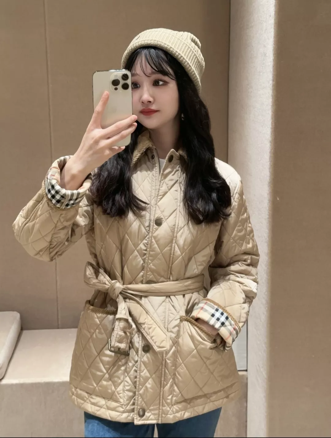 버버리 코듀로이 칼라 퀼팅 여성용 쇼트 패딩 상세 이미지 17