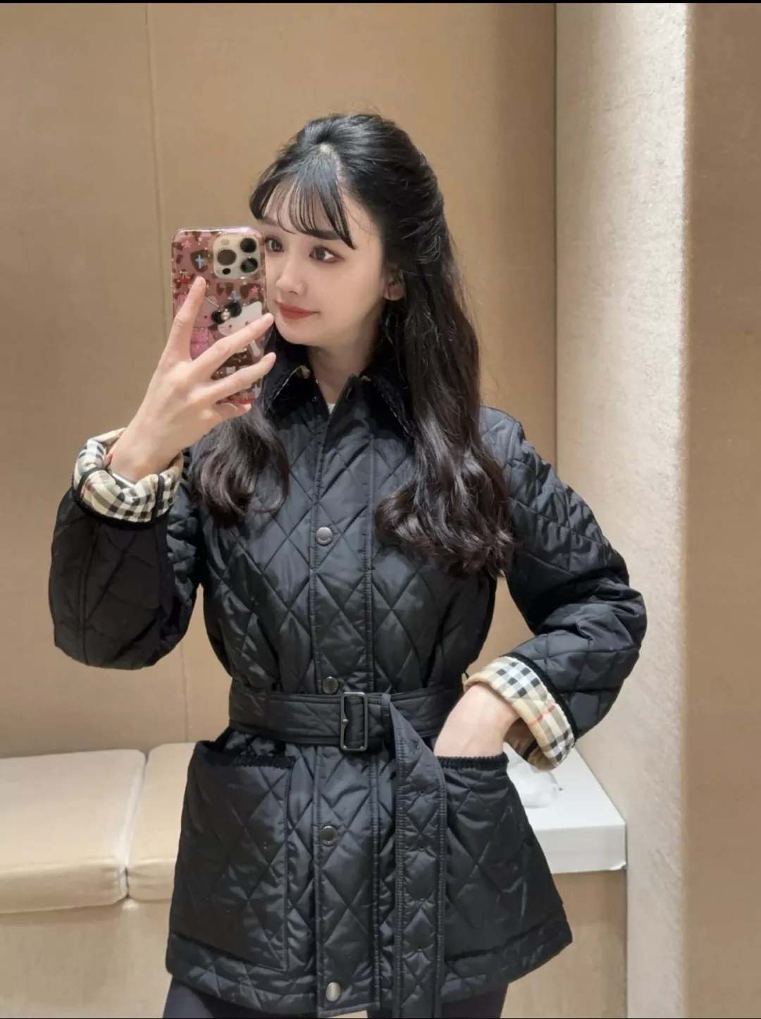 버버리 코듀로이 칼라 퀼팅 여성용 쇼트 패딩 상세 이미지 33