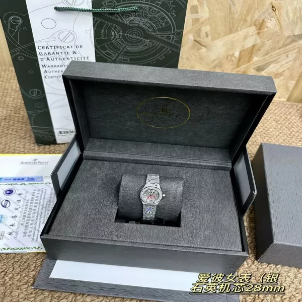 오데마피게 격자 다이얼 28mm 여성용 메탈 시계
