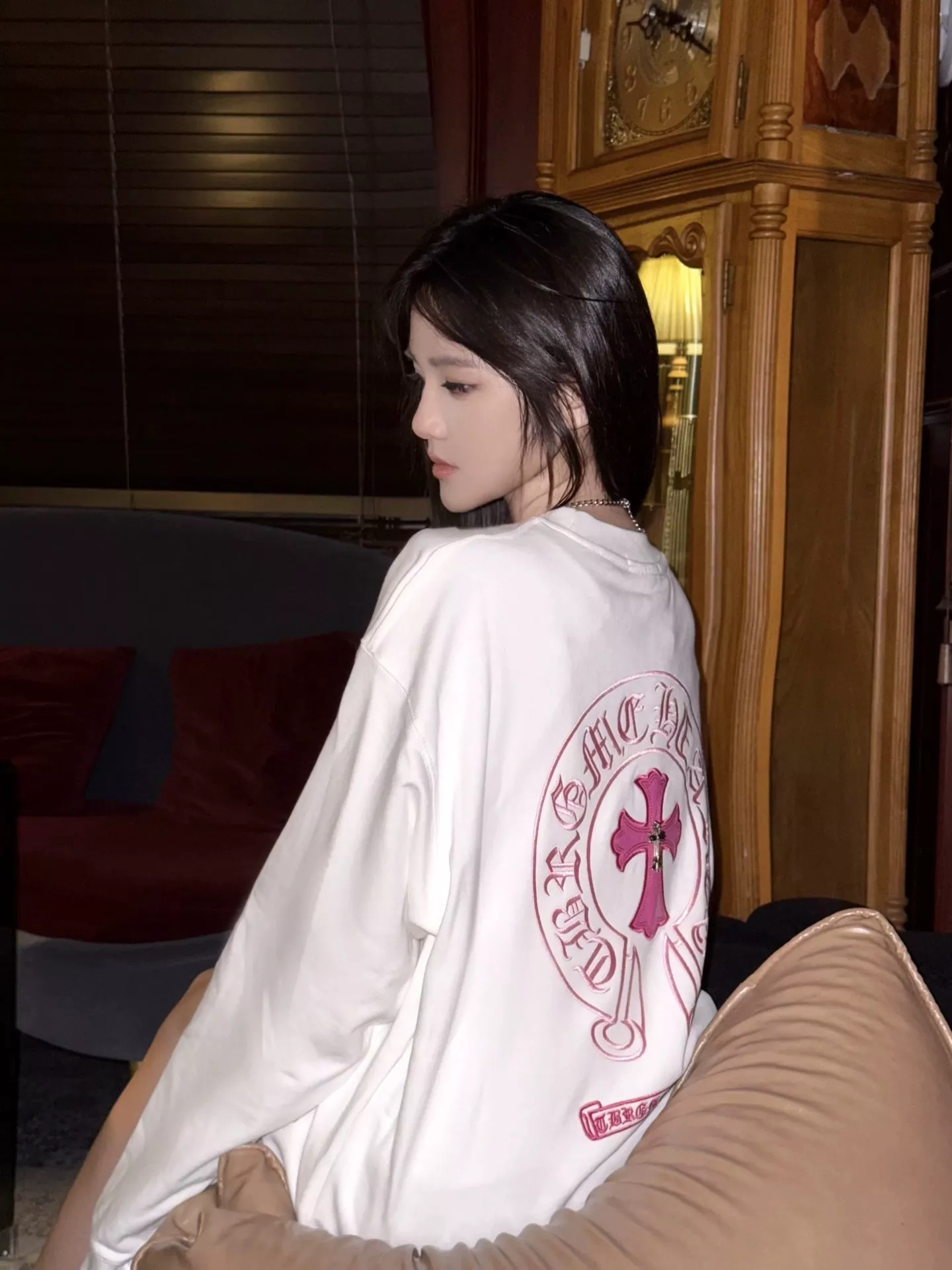 크롬하츠 십자가 자수 남녀공용 맨투맨 티셔츠 상세 이미지 27