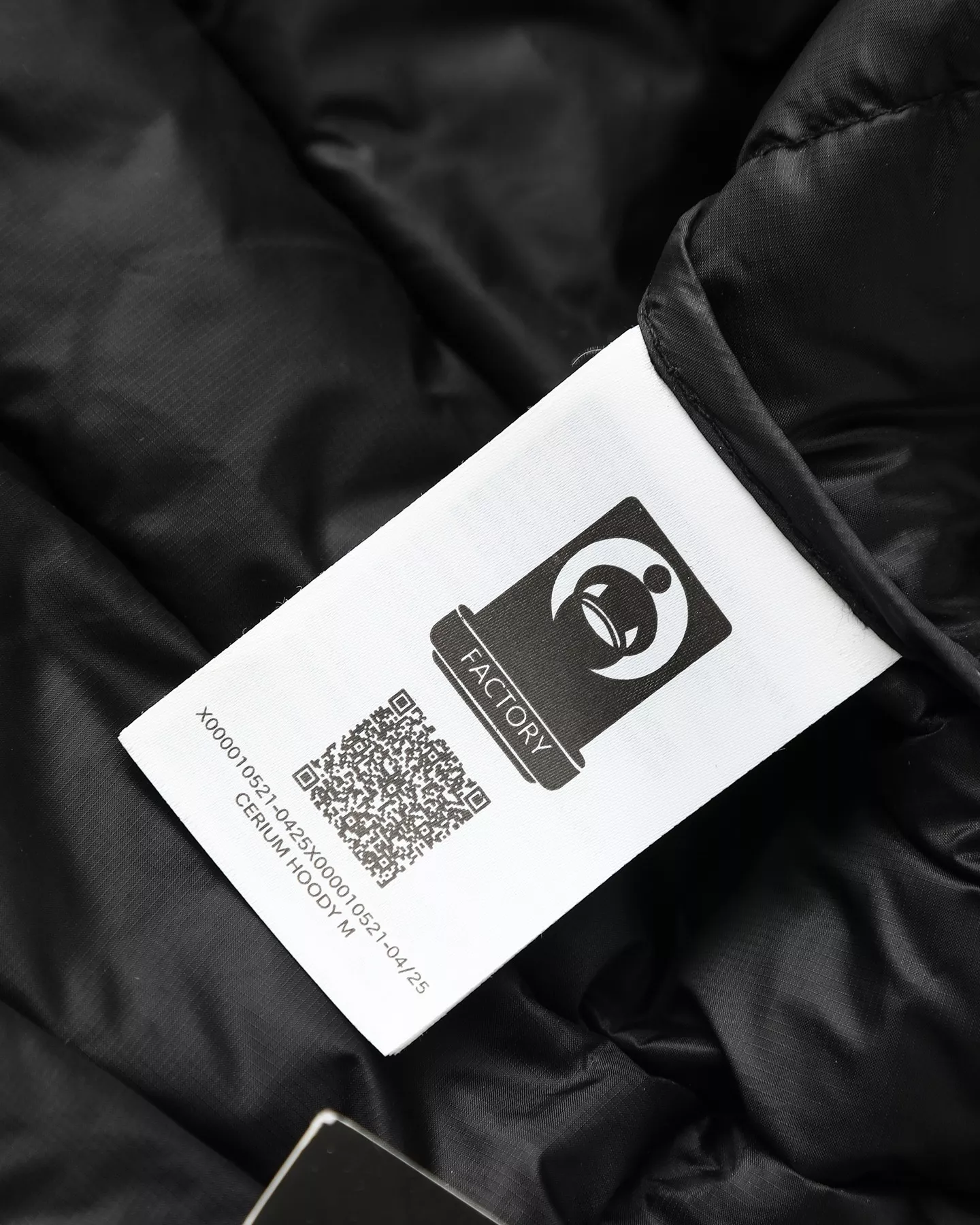 아크테릭스 경량 구스다운 후드 남녀공용 쇼트 패딩 상세 이미지 23