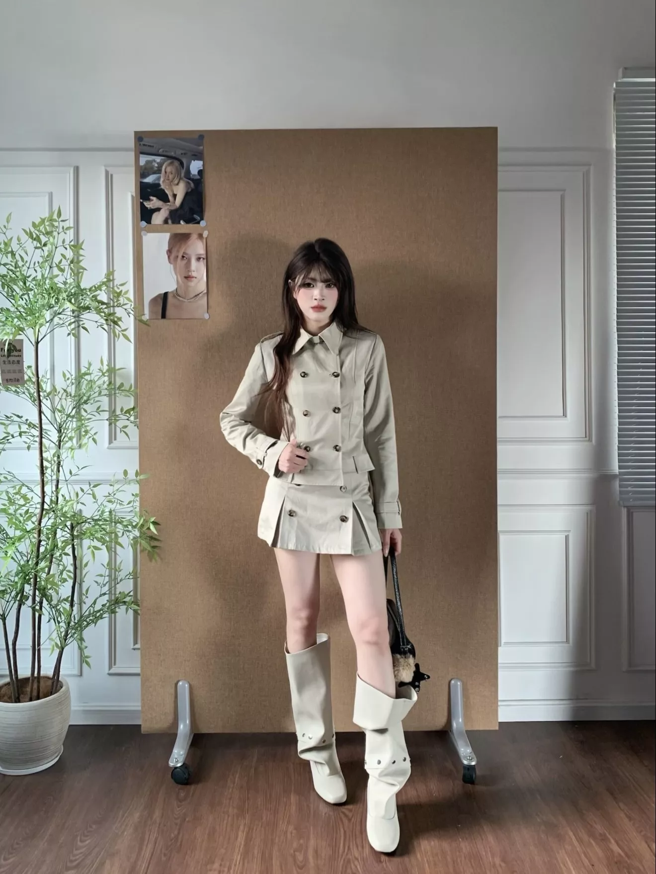 노브랜드 더블 버튼 칼라 플리츠 여성용 투피스 상세 이미지 37