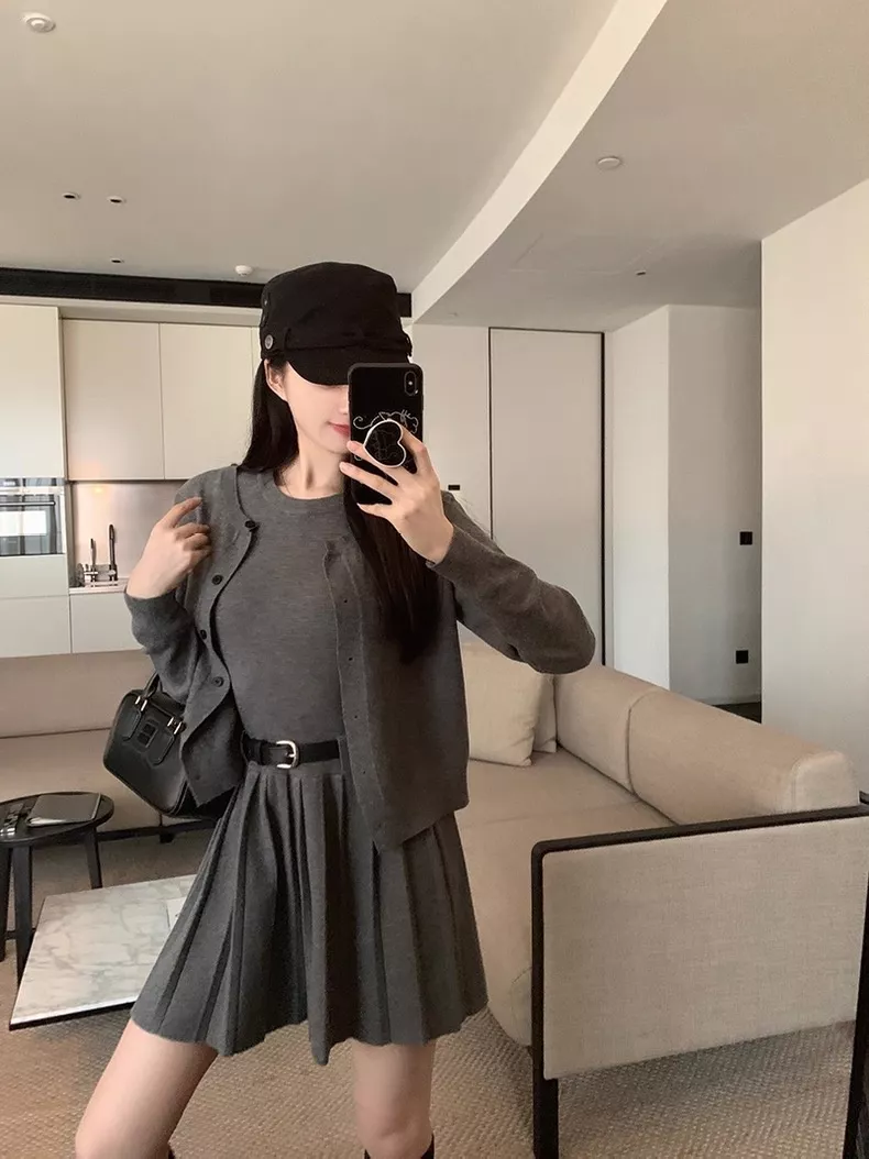 노브랜드 플리츠 원피스 가디건 여성용 투피스 상세 이미지 24