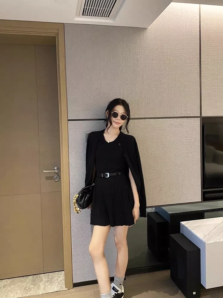 노브랜드 플리츠 원피스 가디건 여성용 투피스 상세 이미지 27