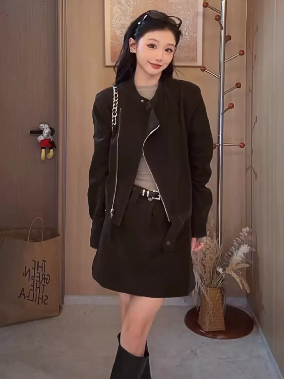 노브랜드 무광 인조가죽 집업 여성용 투피스 상세 이미지 30