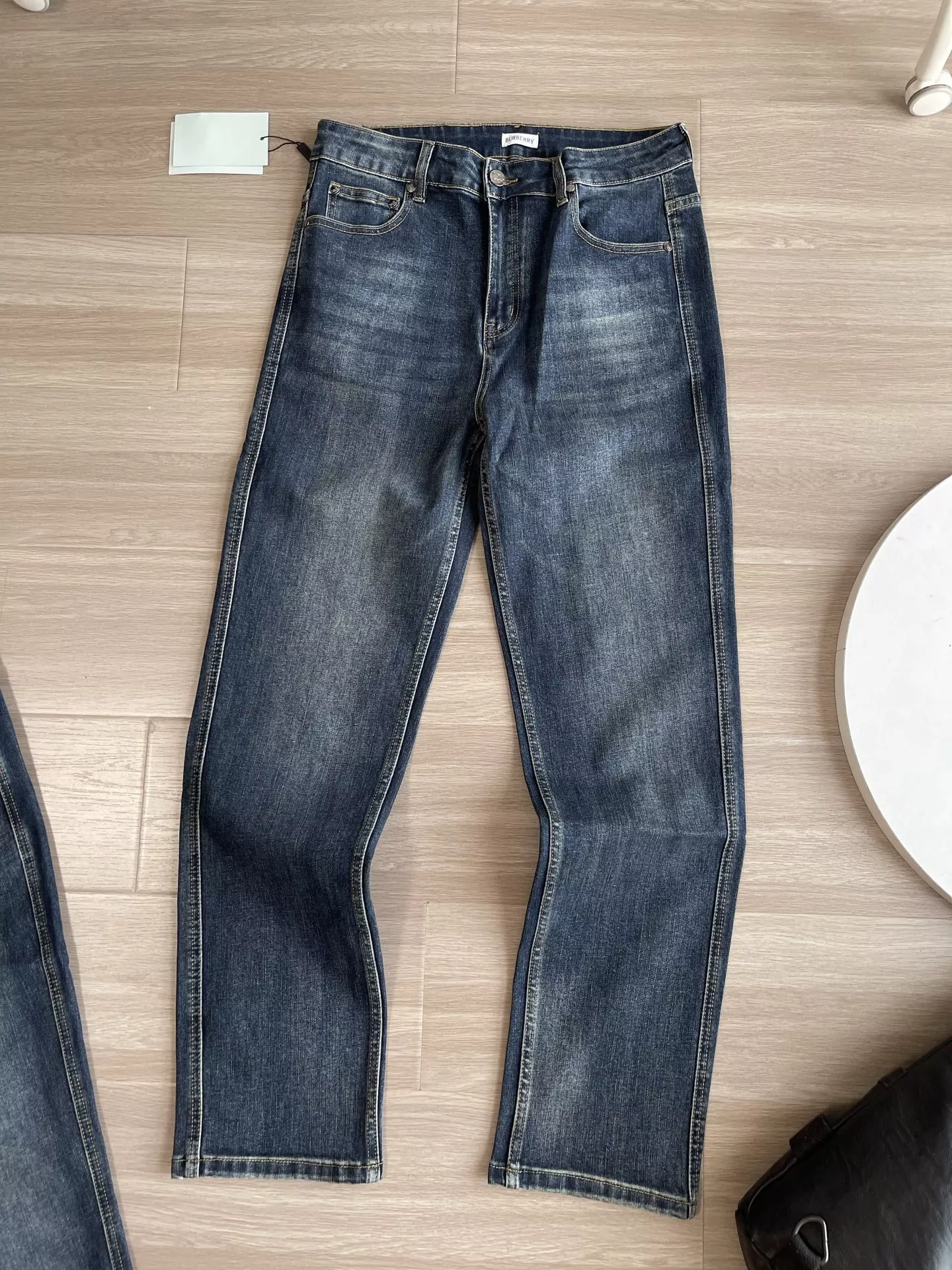 버버리 워싱 자수 남녀공용 데님 팬츠 상세 이미지 2