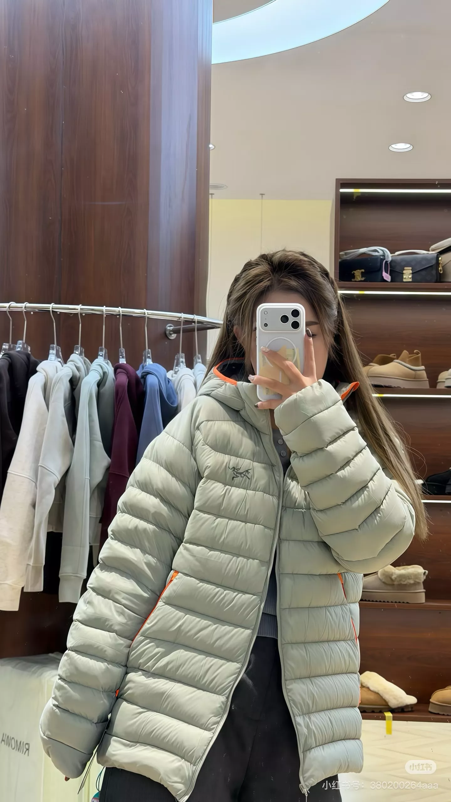 아크테릭스 후드 퀼팅 남녀공용 쇼트 패딩 상세 이미지 17