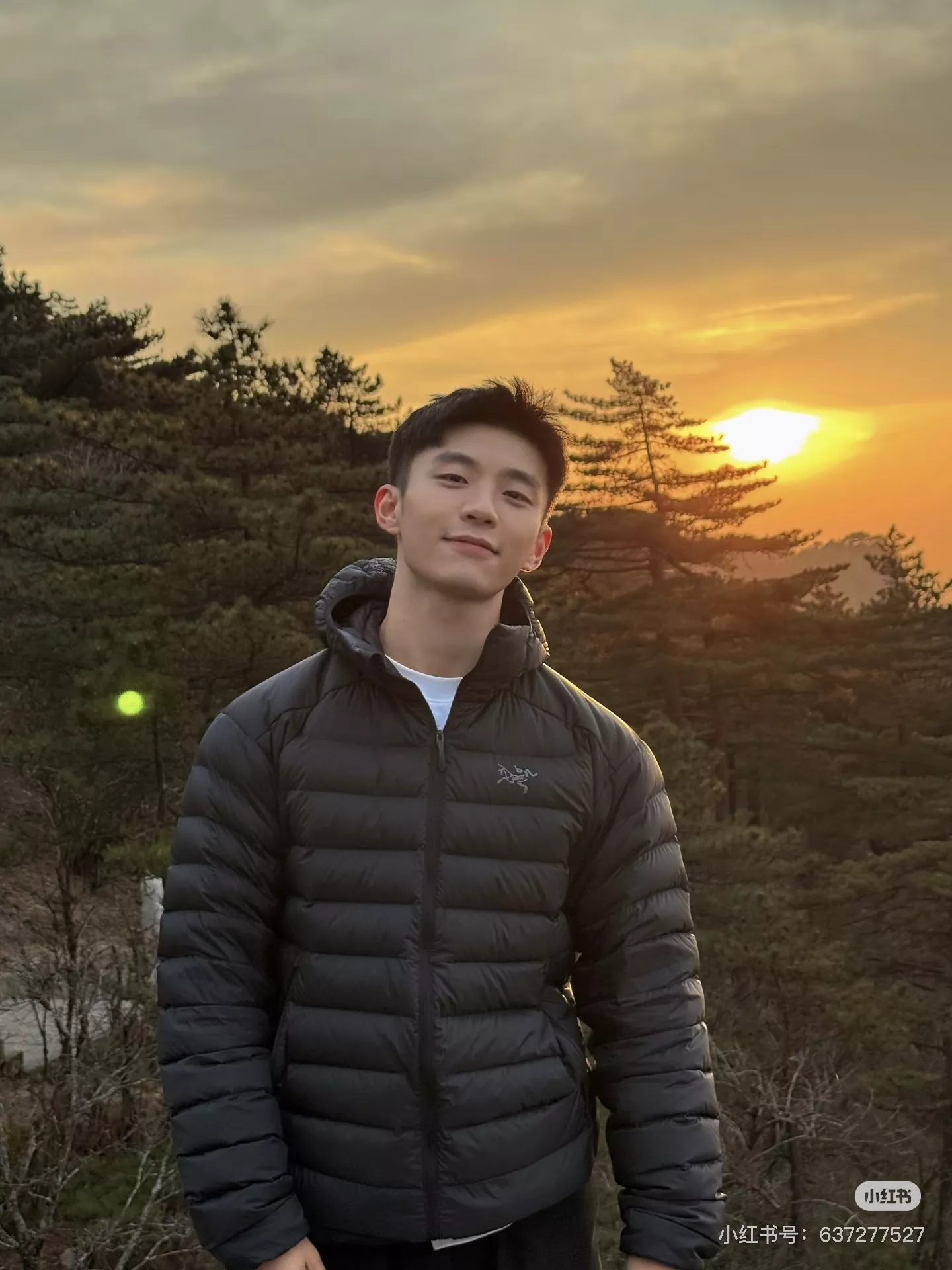 아크테릭스 후드 퀼팅 남녀공용 쇼트 패딩 상세 이미지 22