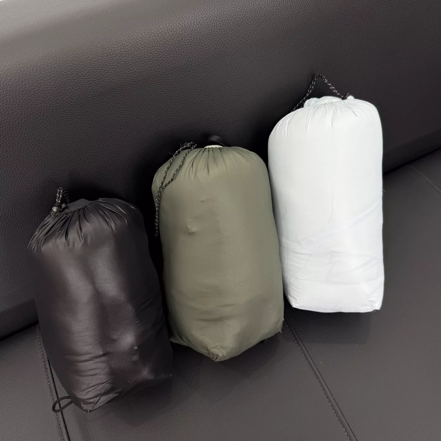 아크테릭스 후드 퀼팅 남녀공용 쇼트 패딩 상세 이미지 9