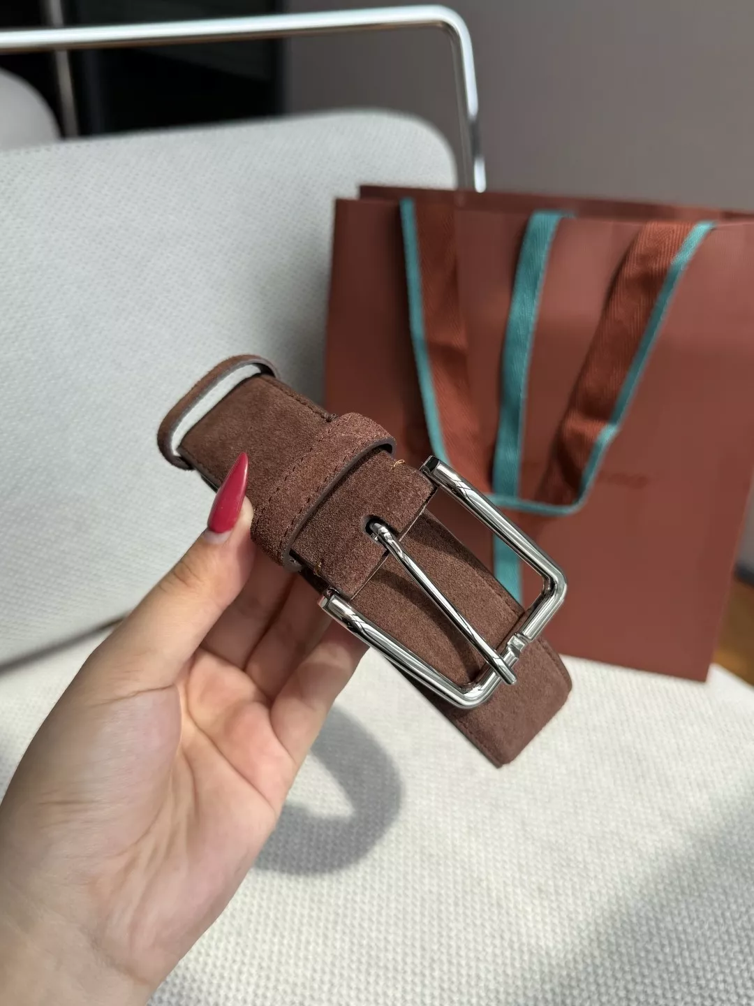 로로피아나 스웨이드 사각 버클 남성용 가죽 벨트 상세 이미지 14