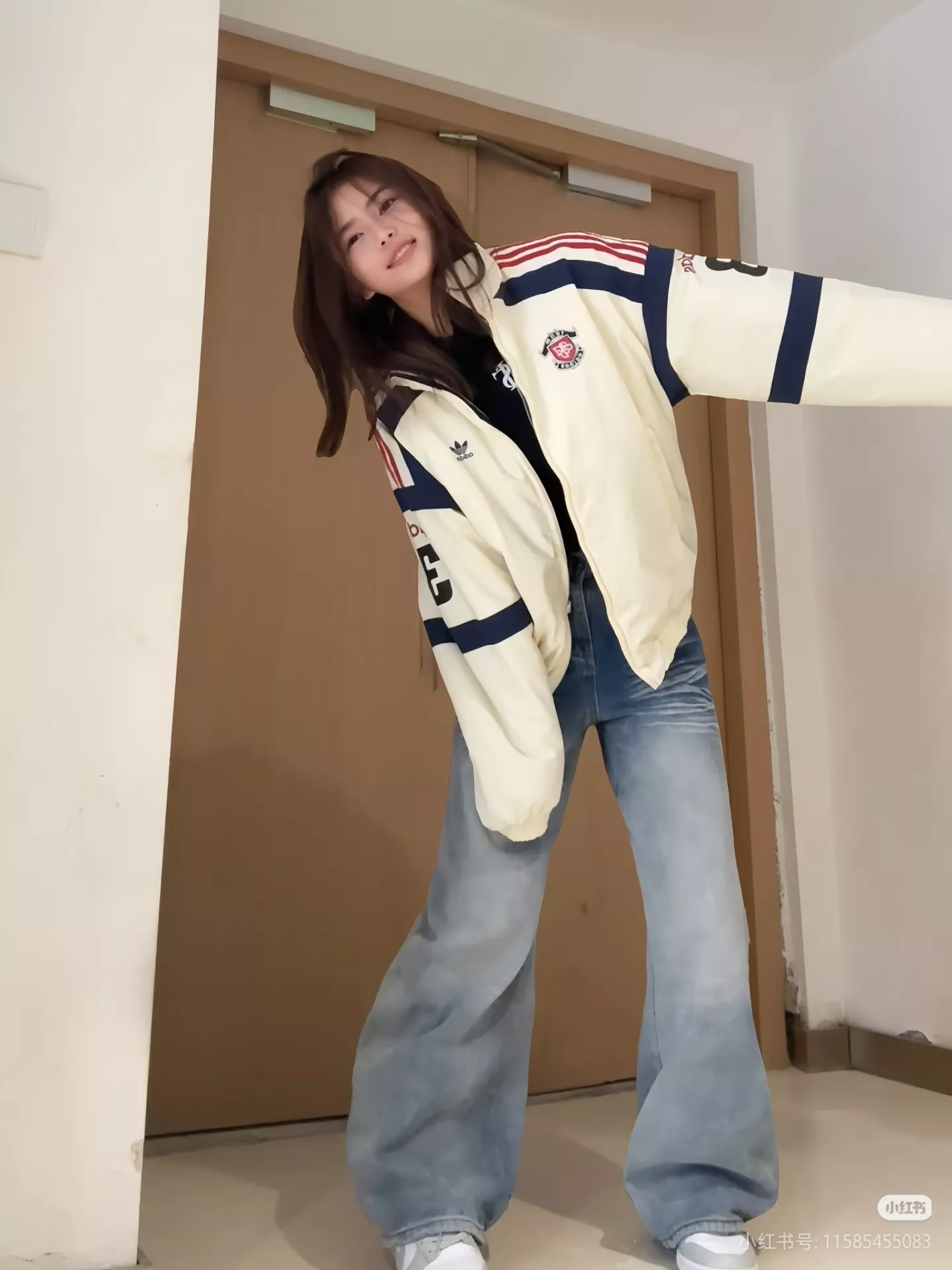 아디다스 리버서블 스탠드넥 남녀공용 쇼트 패딩 상세 이미지 38