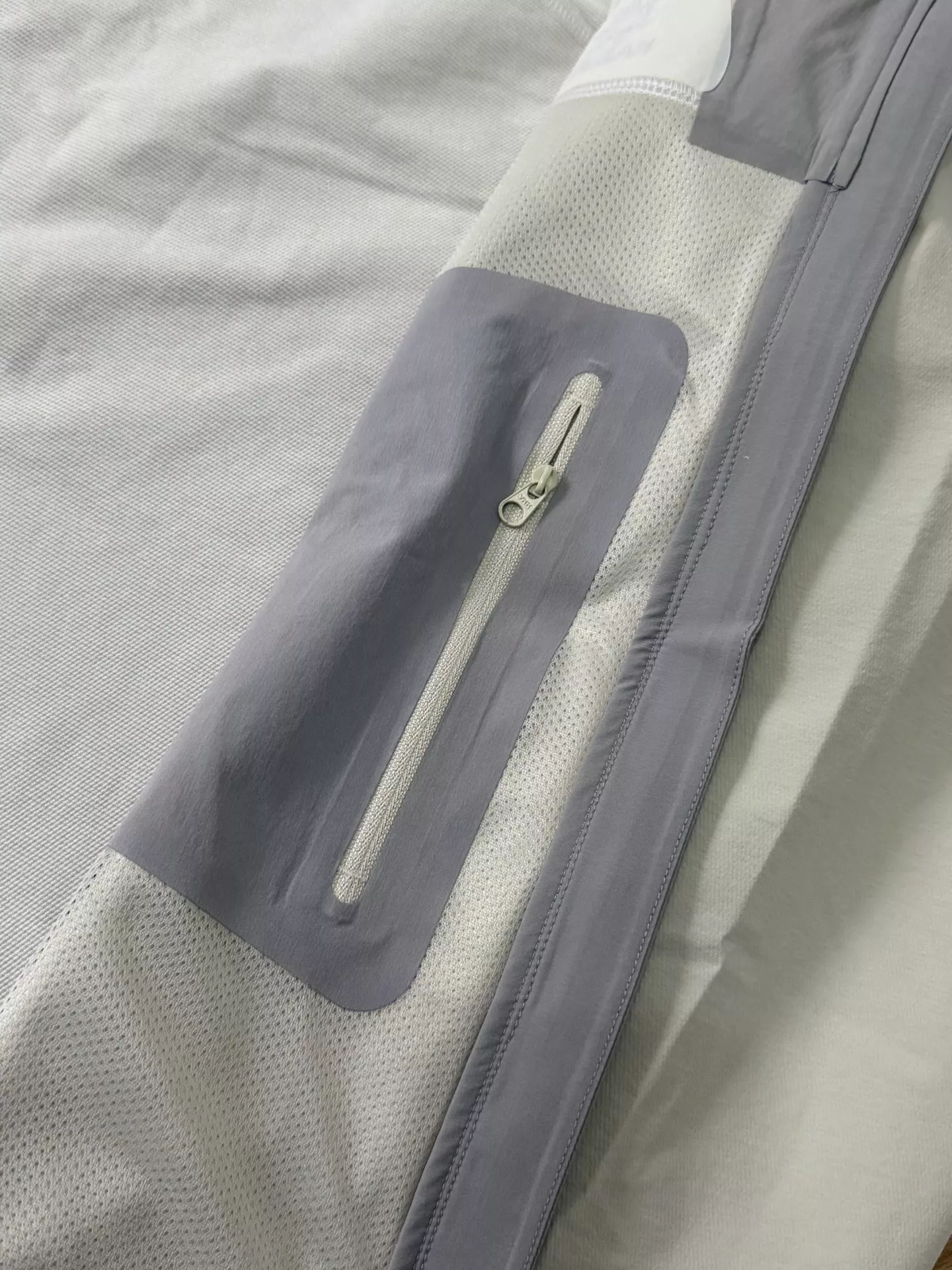 카일라스 로고 자수 소프트셸 남녀공용 후드 재킷 상세 이미지 13