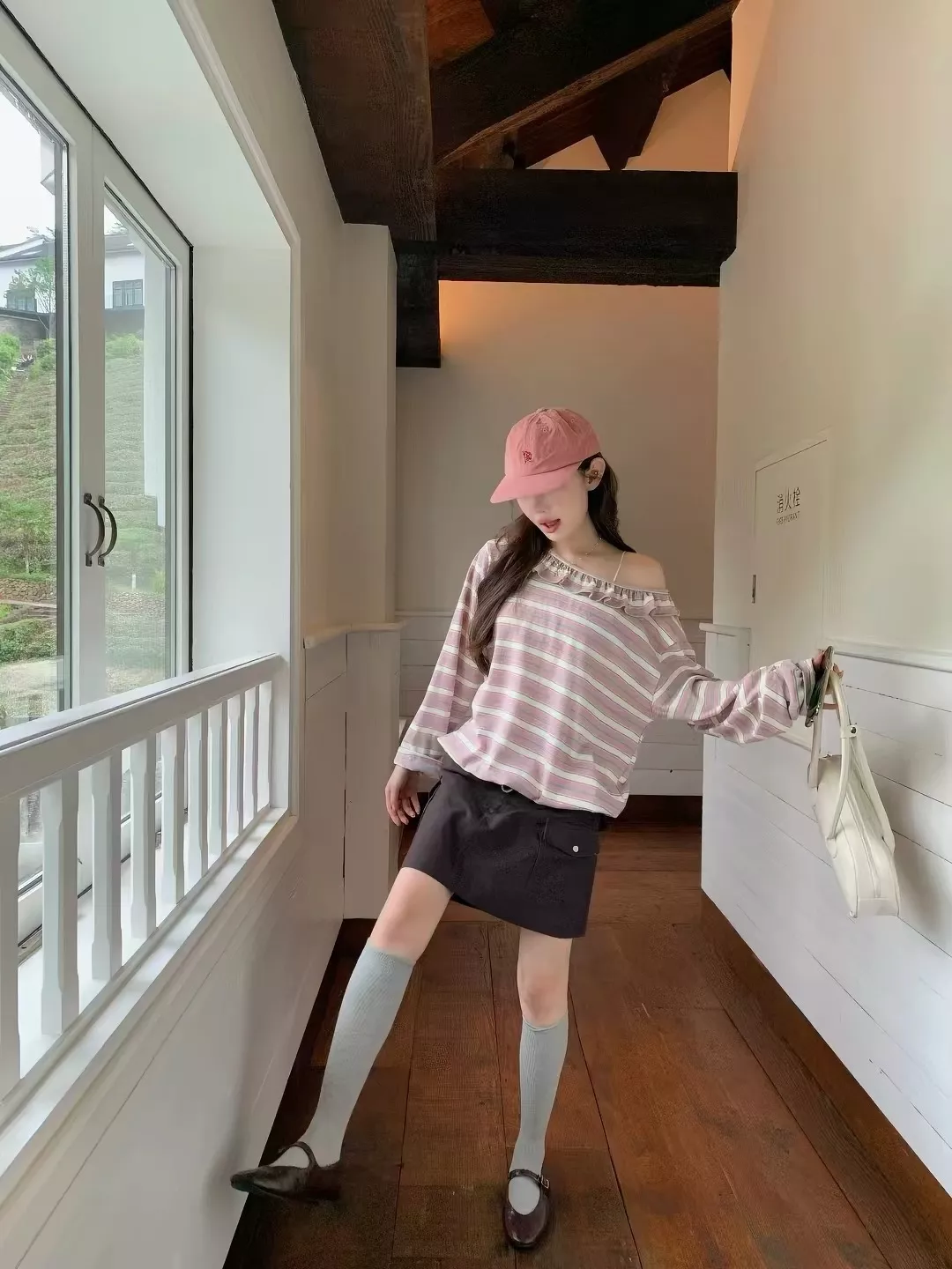 노브랜드 스트라이프 프릴 여성용 긴소매 티셔츠 상세 이미지 45