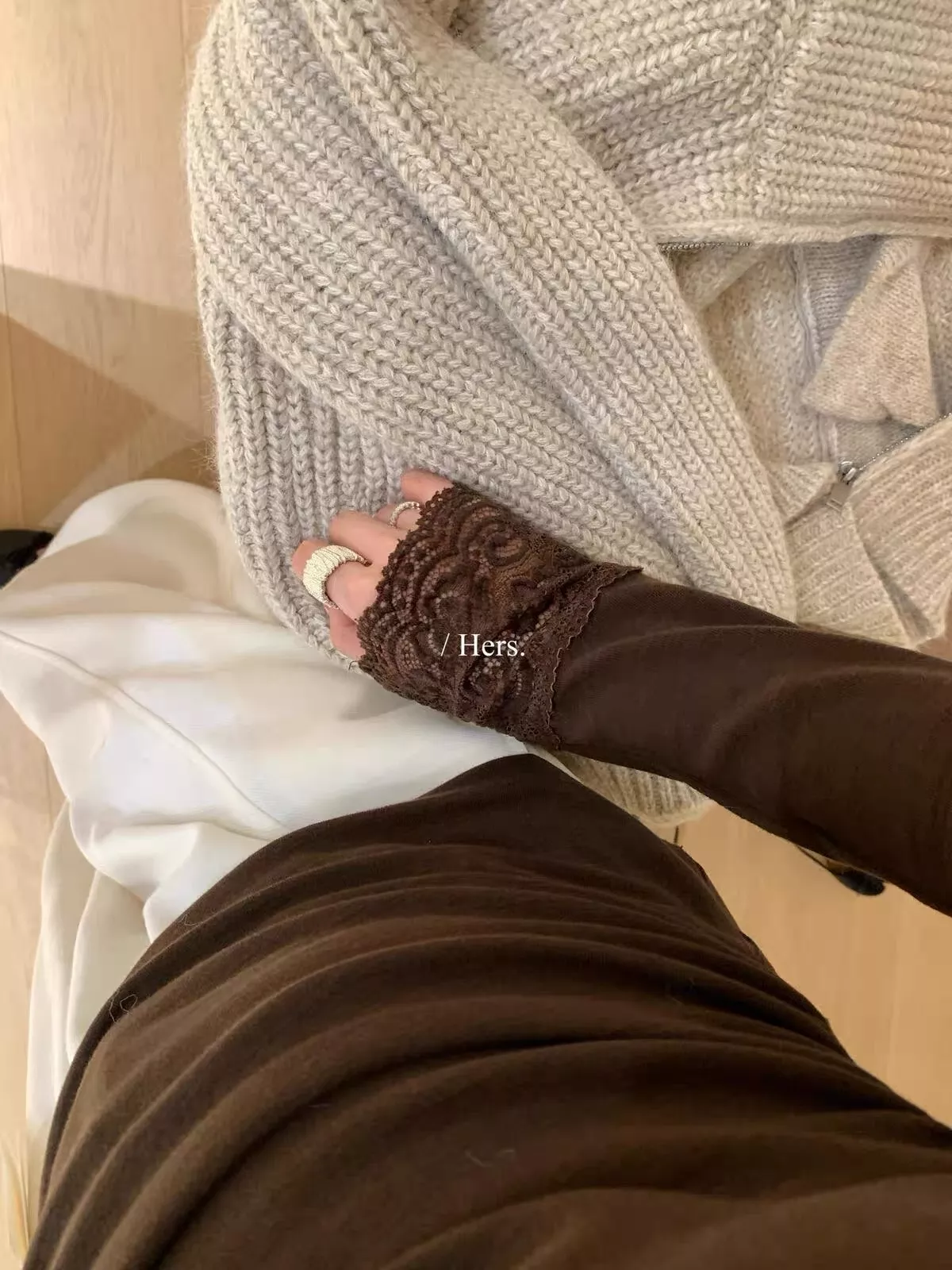 노브랜드 레이스 레이어드 여성용 긴소매 티셔츠 상세 이미지 25