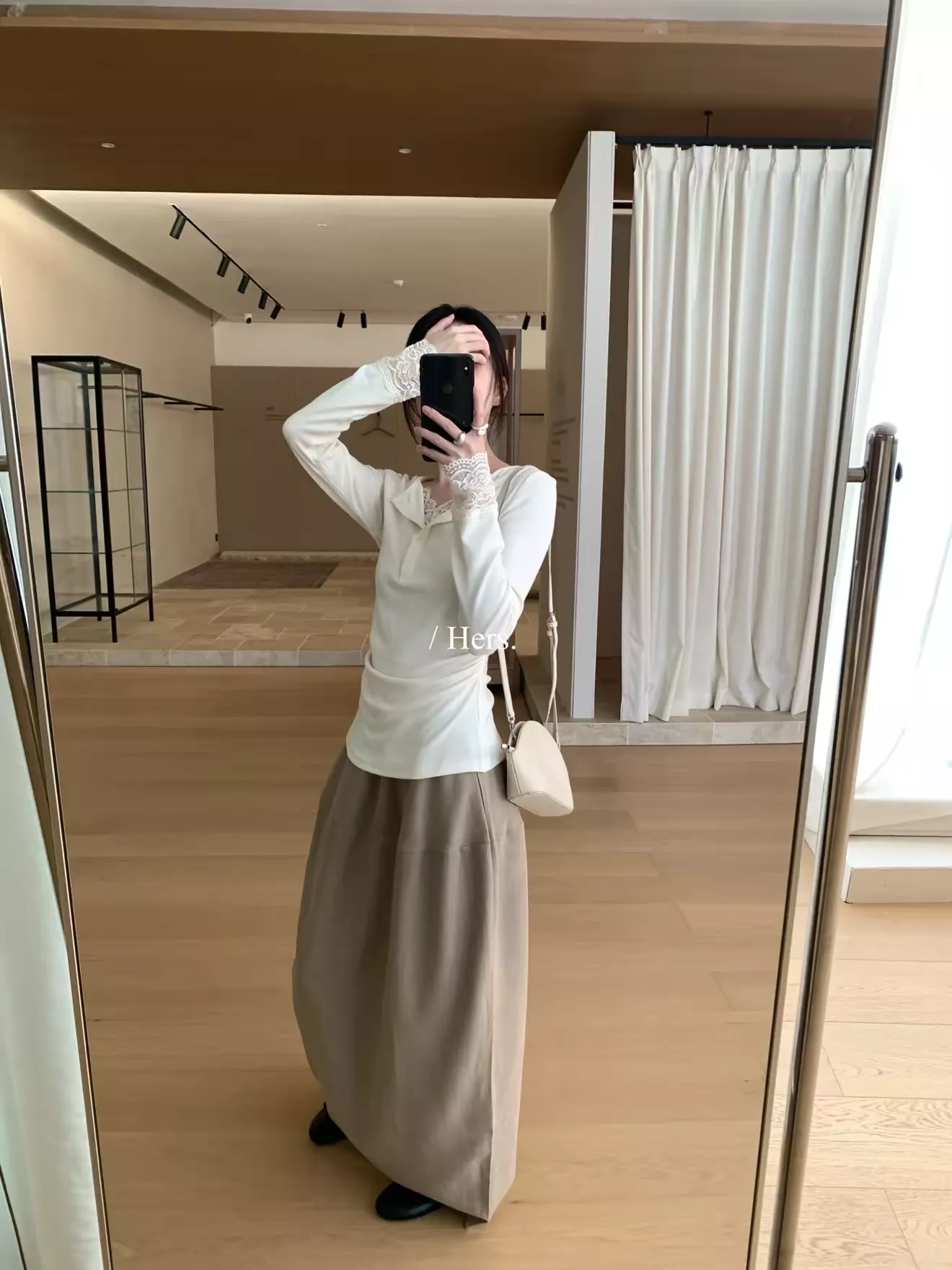 노브랜드 레이스 레이어드 여성용 긴소매 티셔츠 상세 이미지 29