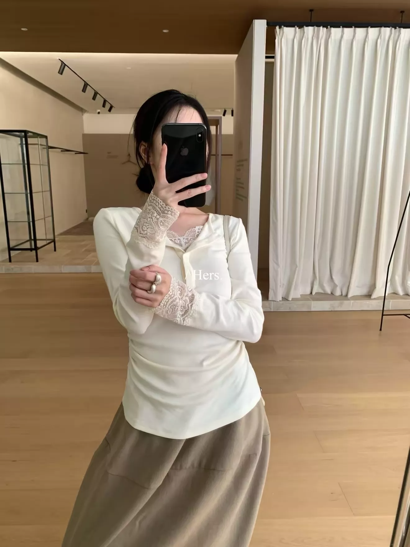 노브랜드 레이스 레이어드 여성용 긴소매 티셔츠 상세 이미지 31