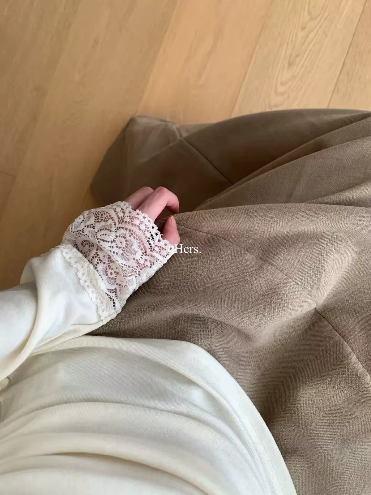노브랜드 레이스 레이어드 여성용 긴소매 티셔츠 상세 이미지 32